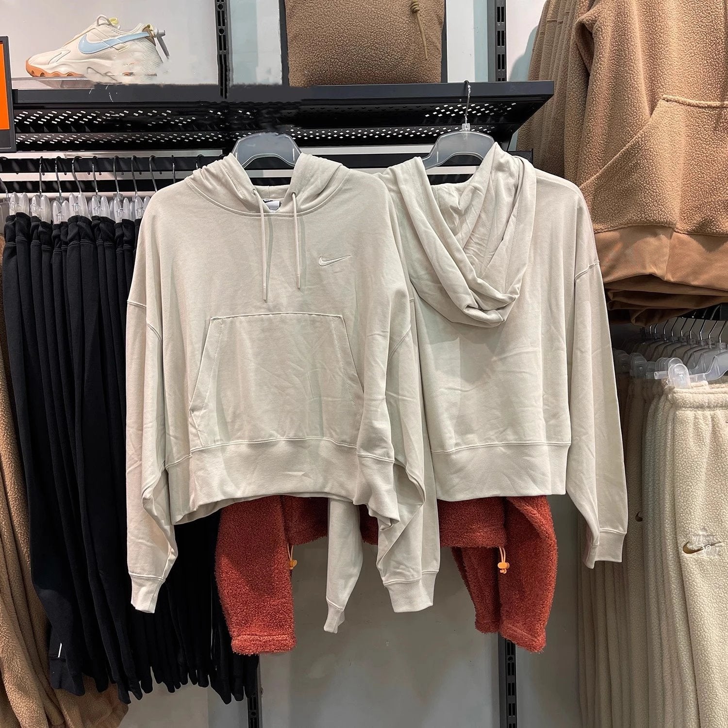 Nike 女子秋季新款运动休闲连帽套头卫衣针织纯棉宽松透气长袖