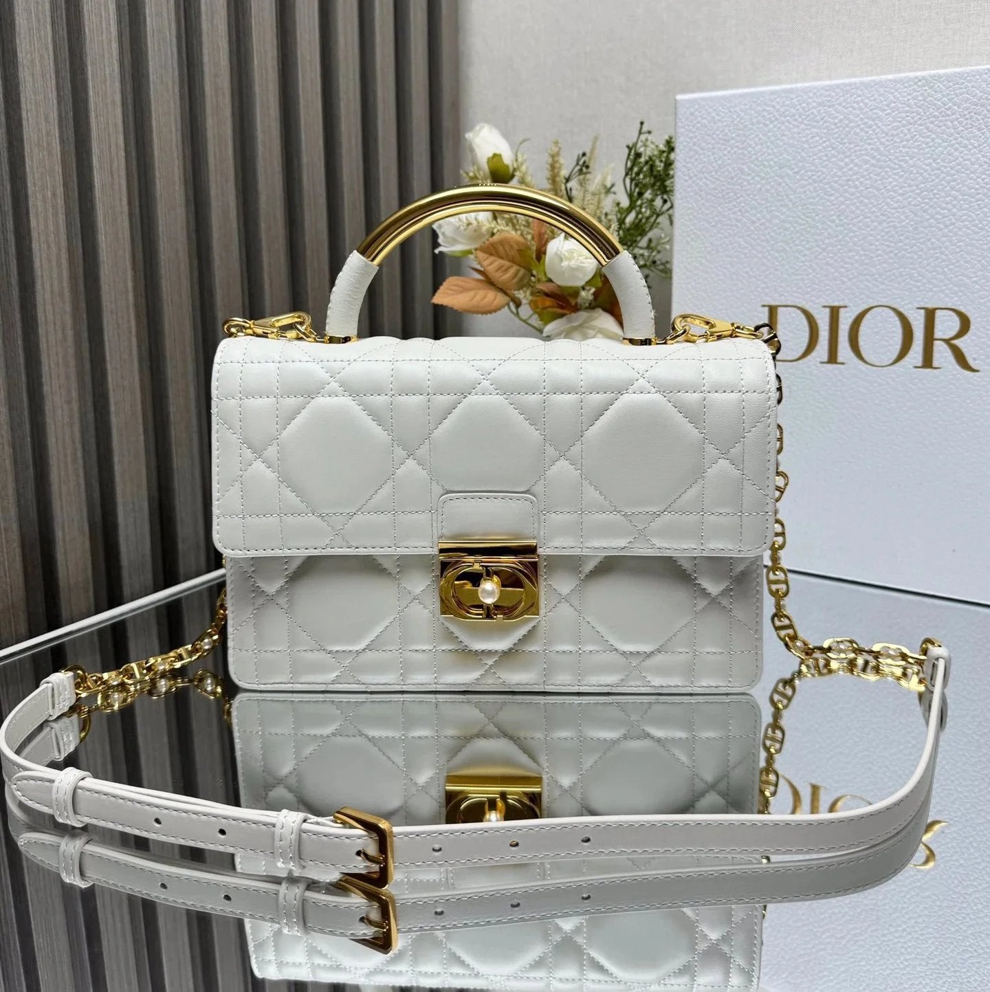 Dior Women's Bag Top version 【Original Leather Premium Quality】2024Latest Ange Chain Bag Signature Oversized Rattan Plaid,Metal Handle Bag Handbag Pearl Chain Bag Ange Handbag Chain Women's Bag