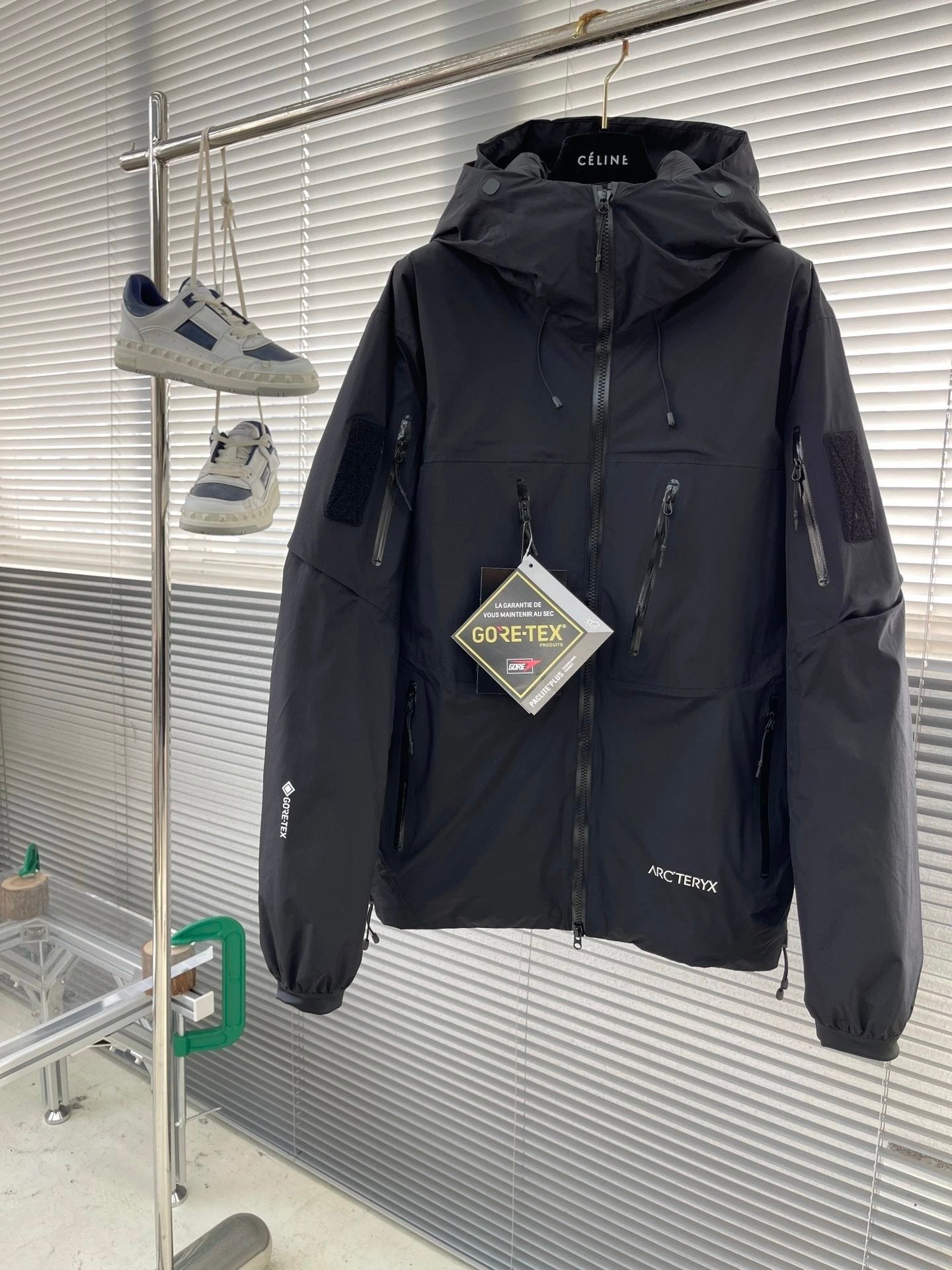 Arc'teryx Jackets Multi-pocket Color-blocking Outdoor Jacket Hooded Down Jacket Unisex Fluffy Hooded Long-sleeve Puffer Jacket Winter Thickened Warm Coat Loose Versatile Fashion