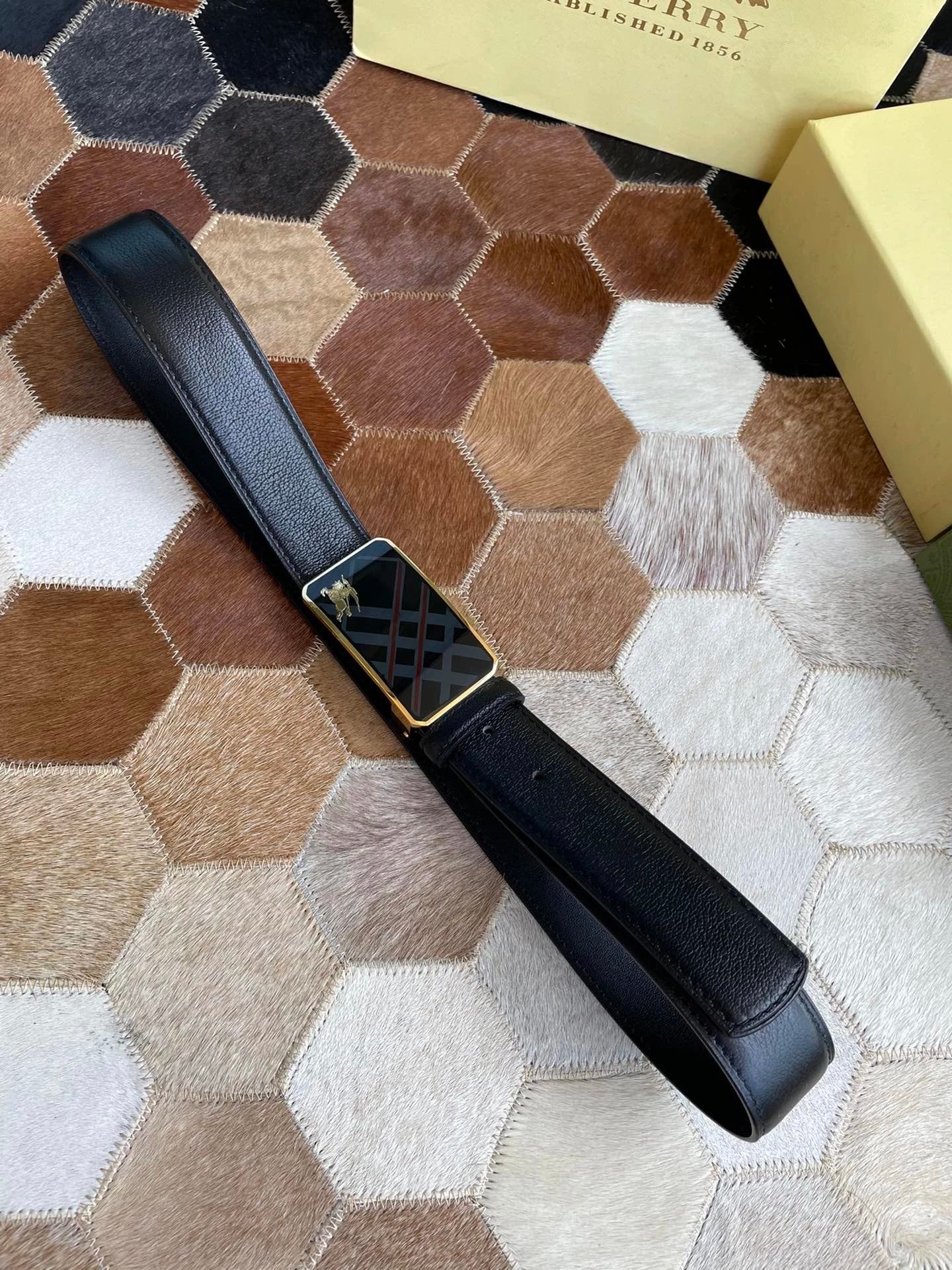 Burberry Belt Top version Original Order High Quality Men and Women Business Casual Belt Original Leather Double-Sided Belt Imported First Layer Cowhide Leather Pant Belt3.5Centimeter Wide