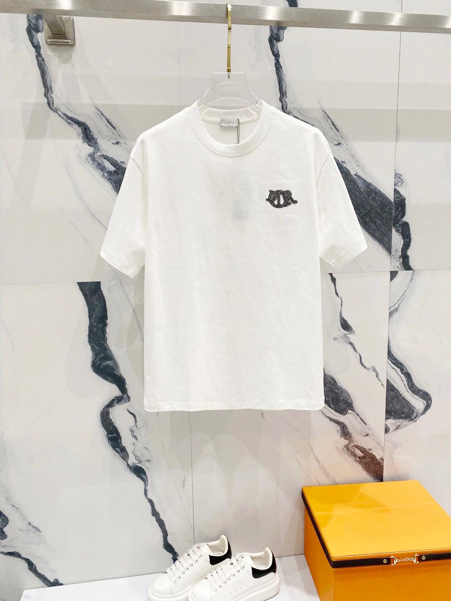 Dior T-shirt 3D Embroidered Letter on Chest logo round Neck Short Sleeve25ss New Pure Cotton Unisex Style T T-shirt OS Loose Fit Base Shirt Top Half Sleeve T-Shirt