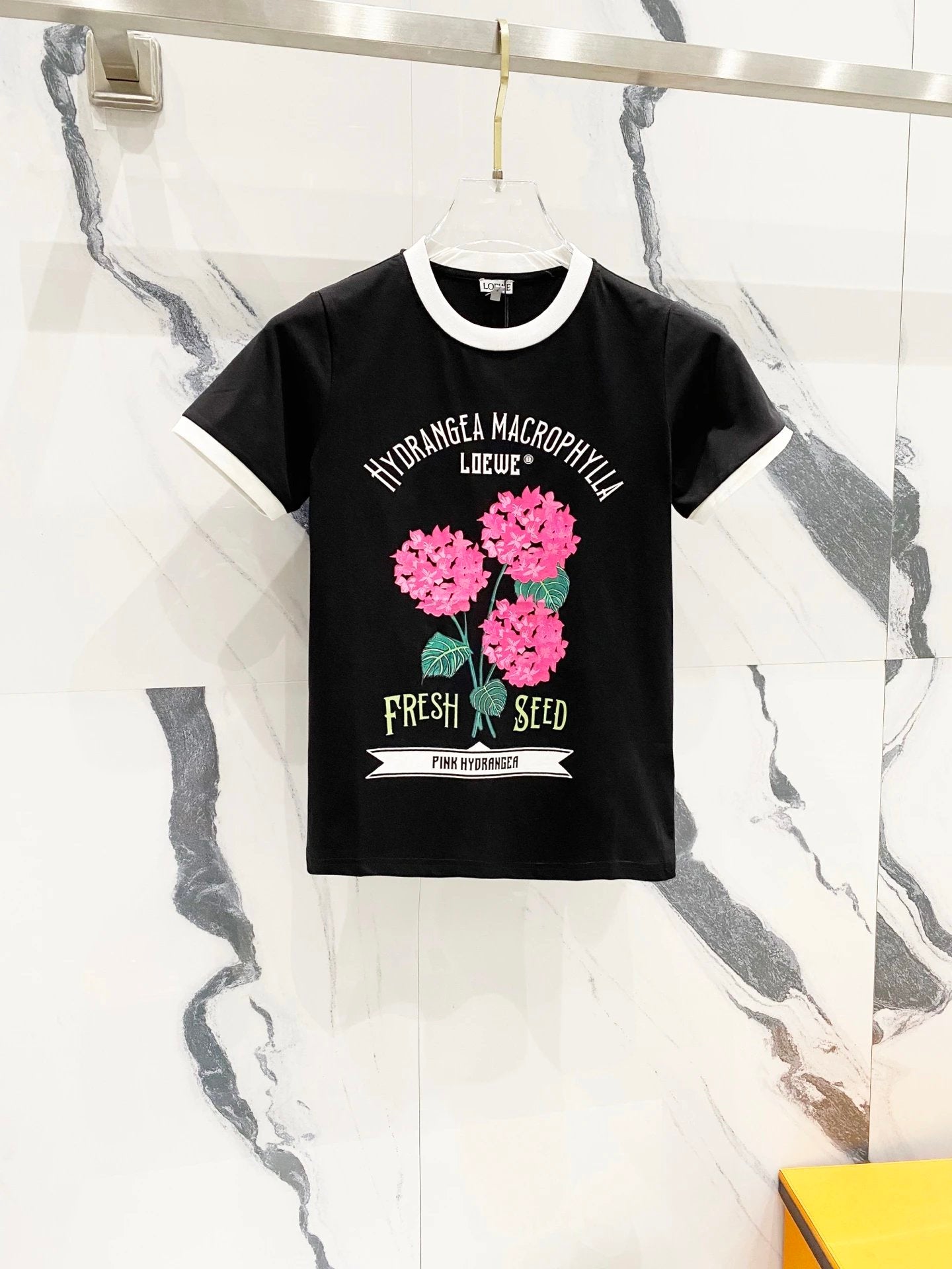 LOEWE T-shirt Floral Letter Print on the Chest logo round Neck Short Sleeve25ss New Pure Cotton Women's Style T Casual T-Shirt Base Layer Shirt OS Loose Fit Half Sleeve Top Plus Size