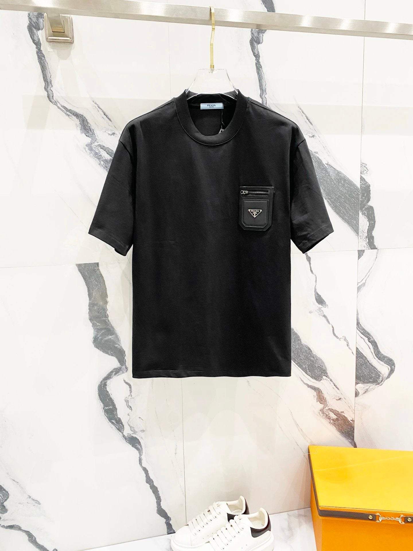 PRADA T-shirt Leather Zipper Pocket Triangle Logo logo round Neck Short Sleeve25ss New Pure Cotton Unisex Style T T-shirt OS Loose Fit Base Shirt Top Half Sleeve T-Shirt
