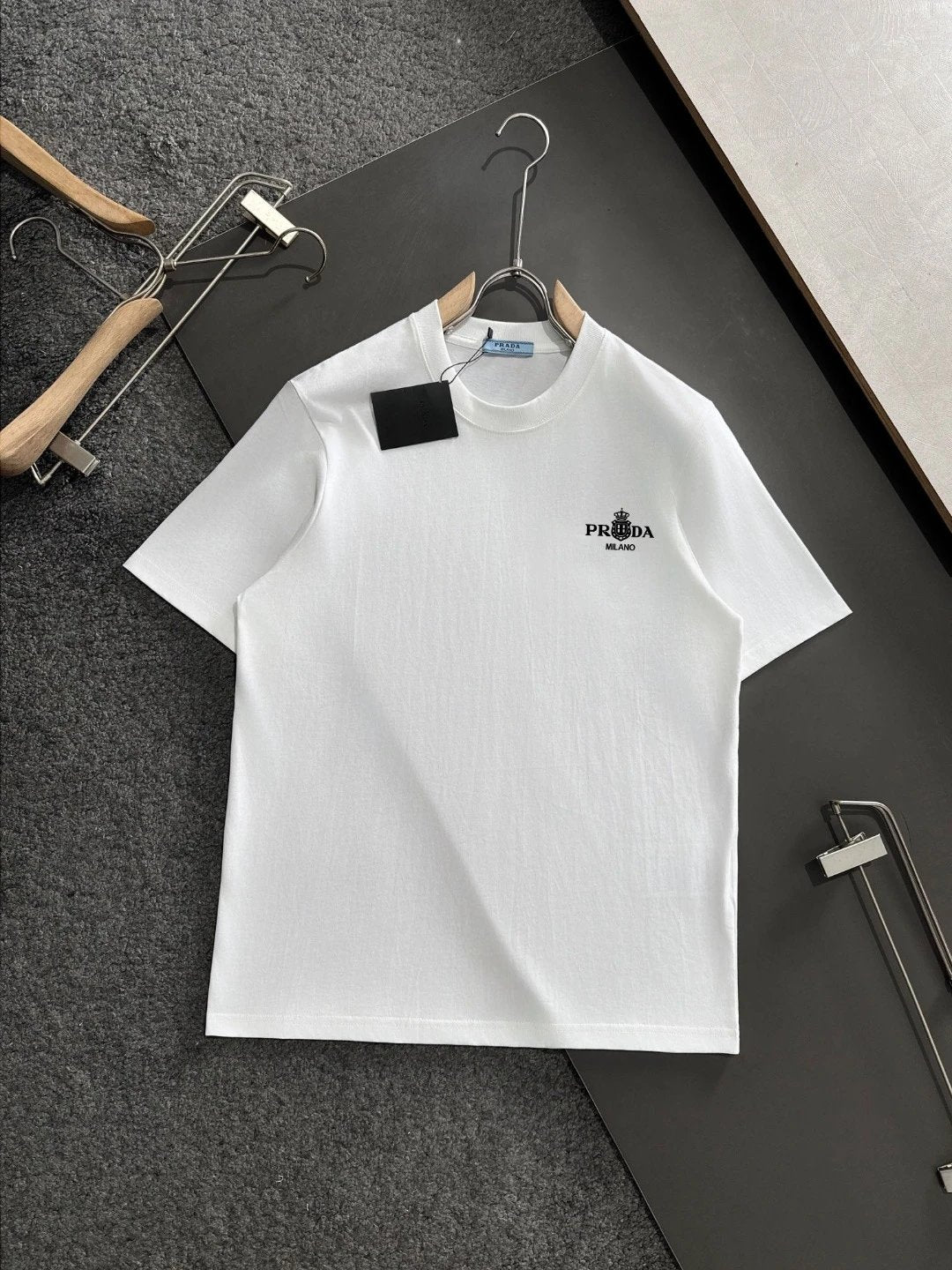 PRADA T-shirt Chest Letter Pattern Print logo round Neck Short Sleeve25ss New Pure Cotton Unisex Style T T-shirt OS Loose Fit Base Shirt Top Half Sleeve T-Shirt