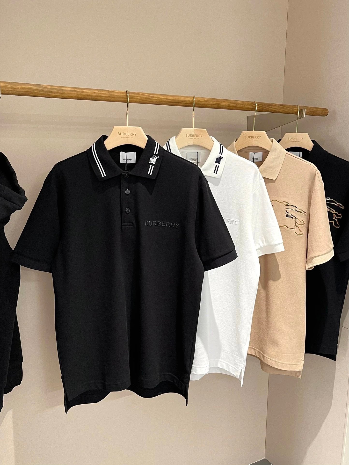 Burberry T-shirt Embroidered Collar logoPOLO Shirt Lapel Short Sleeve25ss New Unisex Summer Short Sleeve OS Loose T Business Half Sleeve Shirt Plus Size T-Shirt