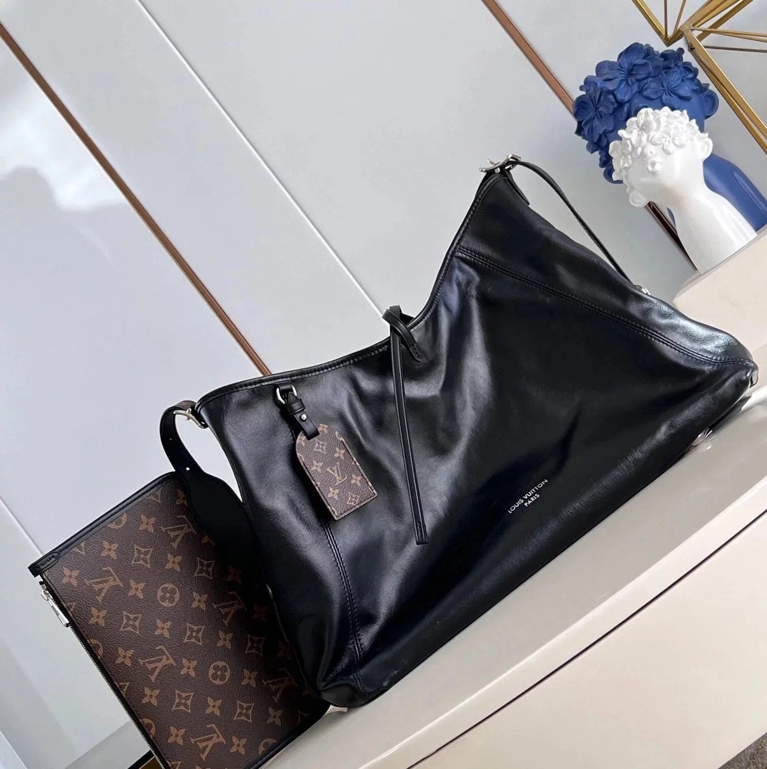 Louis Vuitton LV Women's Bag Top version 【Original Leather】carryalldark Medium and Small Size Handbag2024Spring and Summer Show King Fried New Sheepskin Shoulder Bag Messenger Bag Large Shopping Bag Mother and Child Bag CarryallCargo Tote Bag Shopping Bag