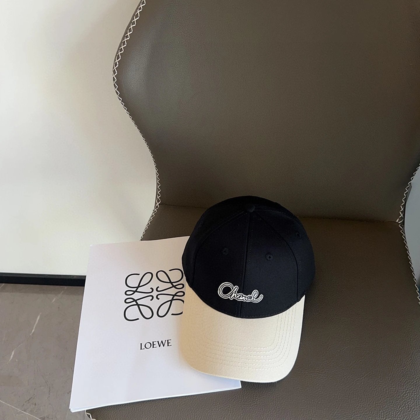 Chanel Hat Classic Letters logo Baseball Cap Sun Protection Visor Cap Large Head Circumference Versatile Sports Hat Slimming Face Curved Brim Unisex Couple Style