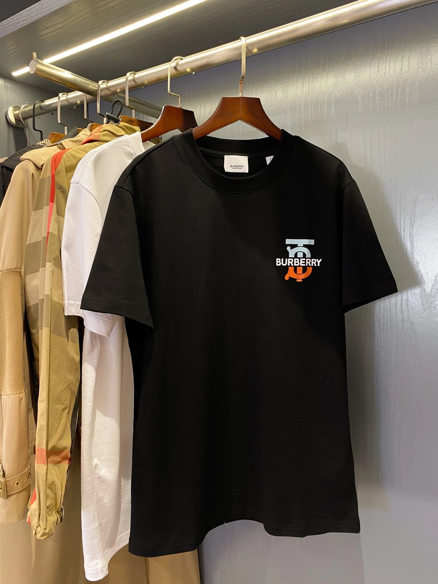 Burberry T-shirt TB Gradient Smog Color Letters logo round Neck Short Sleeve25ss New pure cotton T Unisex T-Shirt OS Loose Fit Base Shirt Top Half Sleeve T-Shirt