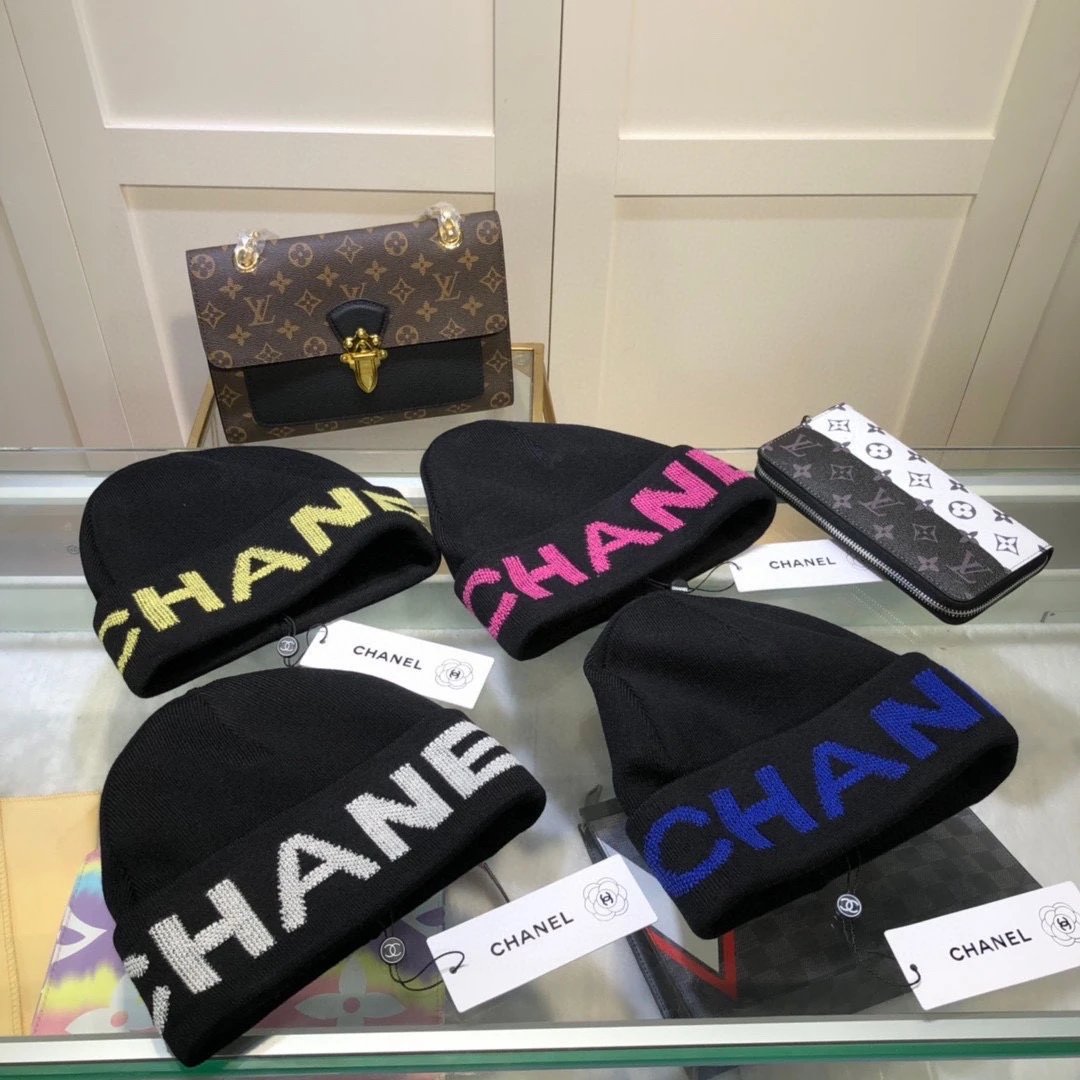 Chanel Hat Fashion Hat Double Cashmere Wool Knitted Hat Quality Bar,Autumn and Winter Big Logo The Match Is Really Perfect,The Design Style Is Even Higher!