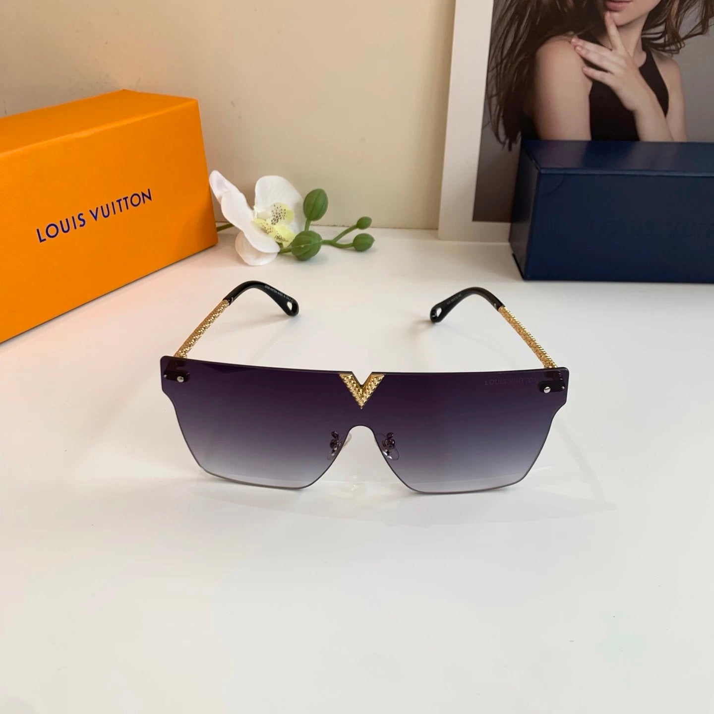 Louis Vuitton LV Sunglasses Sunglasses Slimming No Degree Unisex Couple Style Driving Beach Fishing UV Protection25ss New Sports Casual Versatile