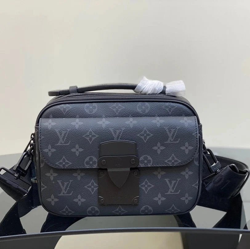Louis Vuitton LV Men's Bag Top version Original Leather Upgraded All-Steel Hardware!M458062021New SLock Messenger Men's Bag Casual Messenger Bag Men's Bag Shoulder Bag Handbag Camera Bag Couple Men's and Women's Bags