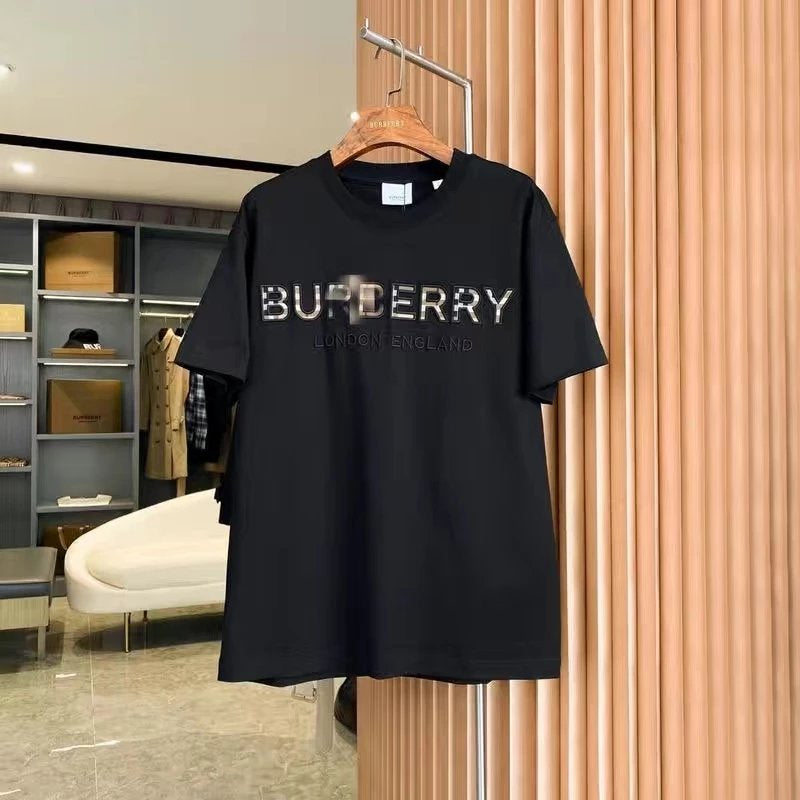 Burberry Clothing B War Horse T-shirt Sweater Collection