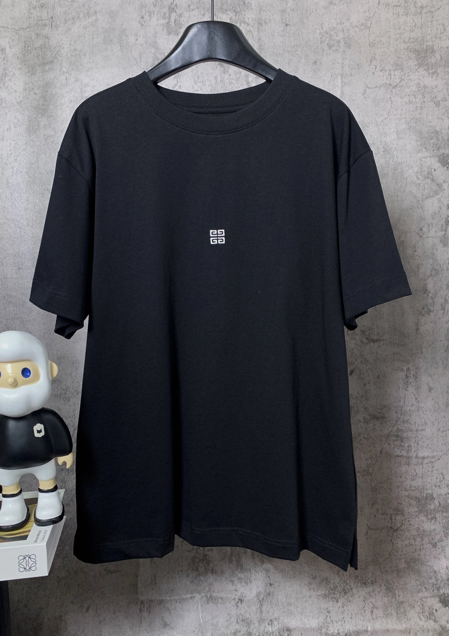 Givenchy T-shirt Chest Letter Embroidery logo round Neck Short Sleeve25ss New Pure Cotton Unisex Style T Casual T-Shirt Base Layer Shirt OS Loose Fit Half Sleeve Top Plus Size