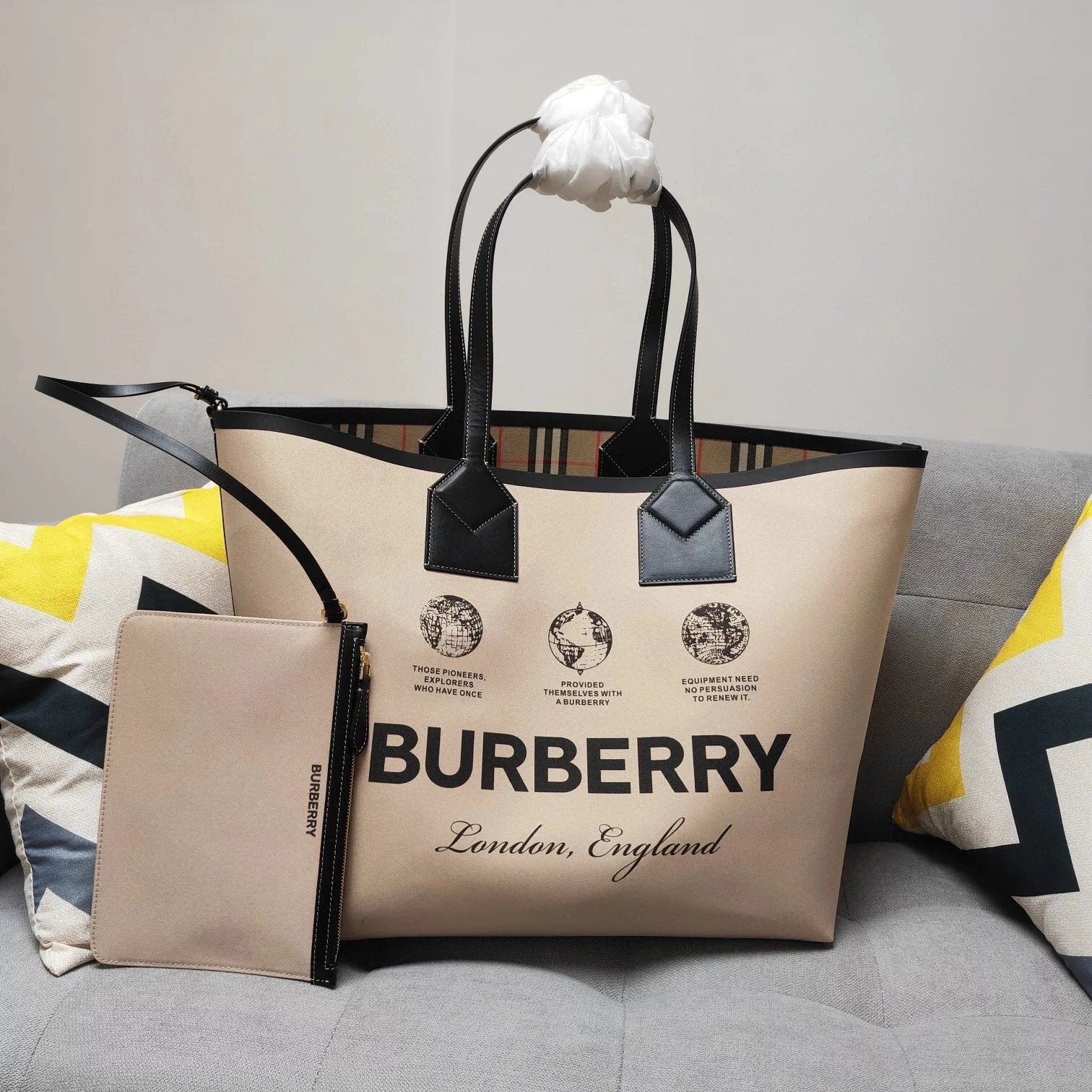 Burberry Women's Bag Top version Original Quality Large Capacity Shopping Bag TheBelt Canvas Tote Bag Mother and Child Bag Shopping Bag Shoulder Handbag Women's Bag