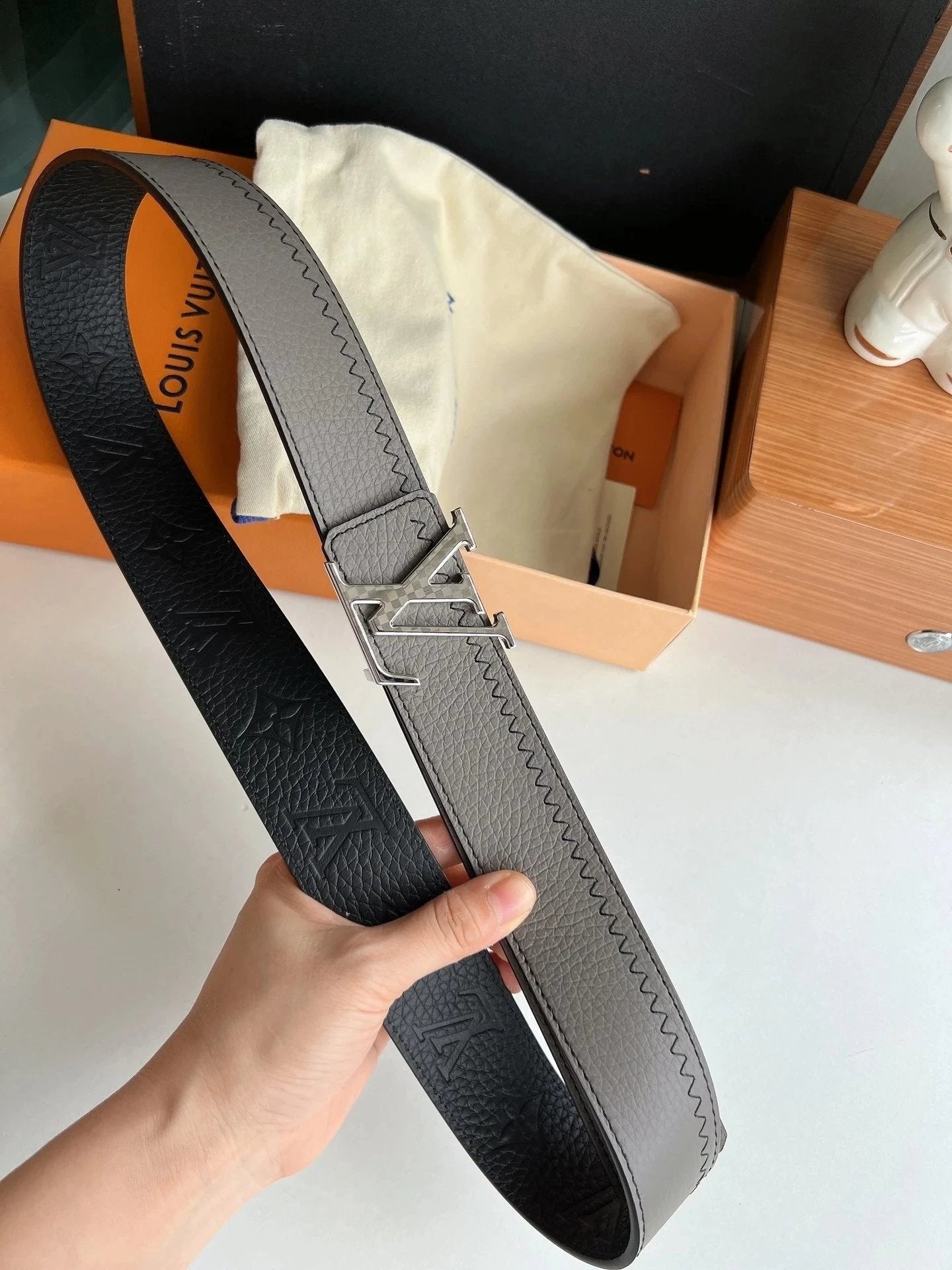 Louis Vuitton LV Belt Top version 【Counter Quality】The Most New Belt4.0cm Men's Belt Metal Buckle Men's Leather Belt with Classic Presbyopic Checkered Belt with Genuine Goods Packaging No Problem in and out of the Counter Versatile Casual Fashion Formal W