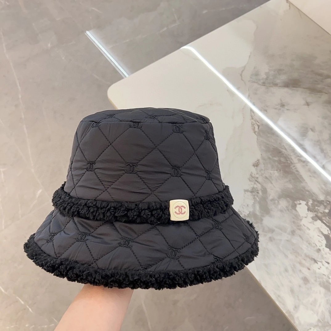 Chanel Hat Casual Hat High Quality Fashion Fashion Brand Autumn and Winter Style Double-Sided Wear Plush Fisherman Hat
Classic Versatile Casual~