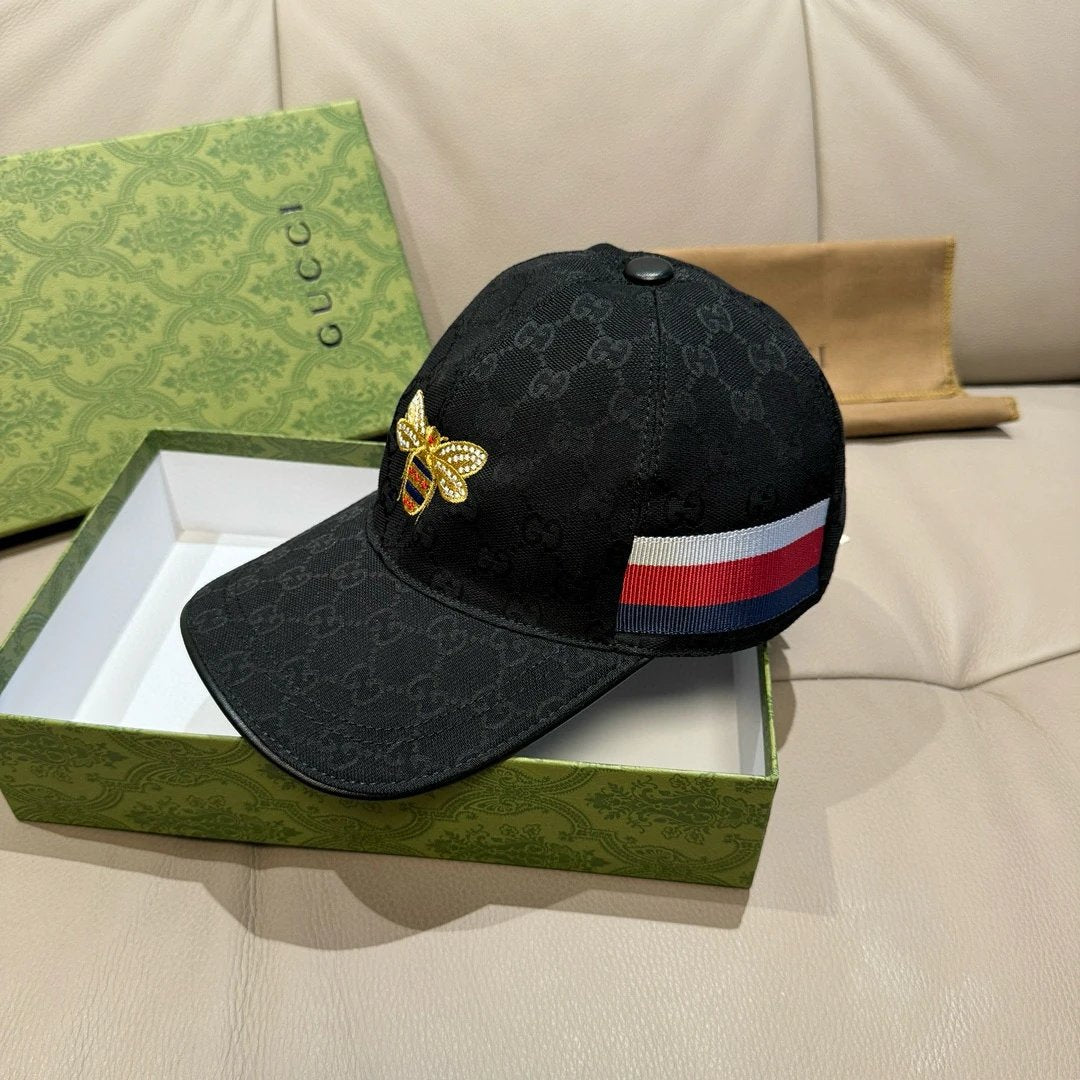 Gucci Hat Bee Embroidery logo Baseball Cap Sunshade Sun Protection Duckbill Cap Large Head Circumference Slimming Face Curved Brim Versatile Sports Hat for Men and Women Couples Same Style