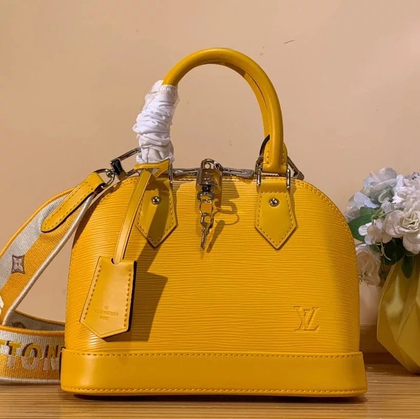 Louis Vuitton LV Women's Bag Top version Classic Chessboard Plaid Presbyopic Shell Bag Handbag Crossbody Shoulder Bag23New Water Ripple Cowhide Series New Handbag Shell Bag Women's Bag