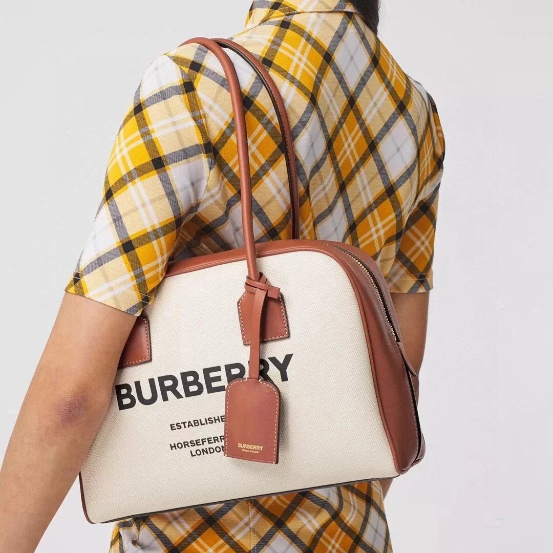 Burberry Women's Bag Top version Fashion Show Bowling Bag「Cube-Cube Bag」Handbag Tote Bag Women's Bag Crossbody Bag Super Large Capacity Shopping Bag Selected Brand Exclusive Logo Stripe Eco-friendly Canvas Material