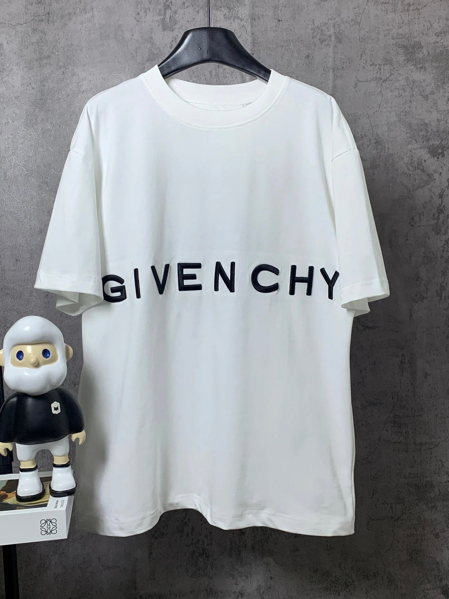 Givenchy T-shirt 3D Letter Embroidery on the Back logo round Neck Short Sleeve25ss New Pure Cotton Unisex Style T T-shirt OS Loose Fit Base Shirt Top Half Sleeve T-Shirt