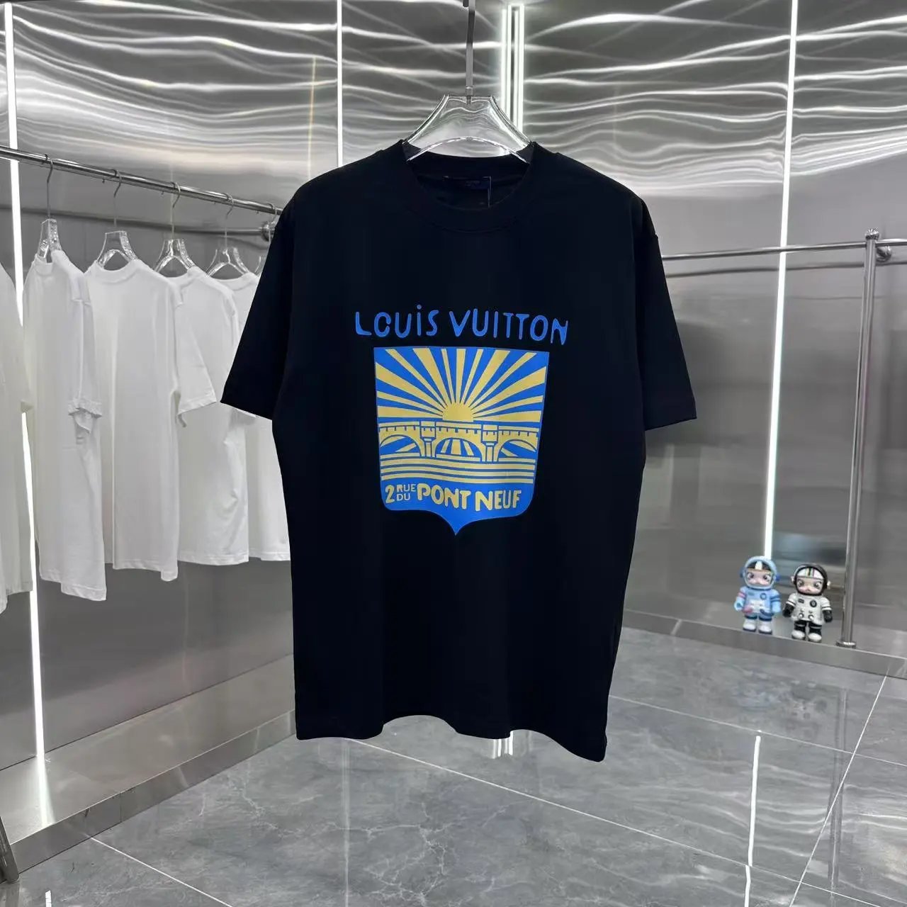 Louis Vuitton LV T-shirt Sun Pattern Print on the Chest logo round Neck Short Sleeve25ss New pure cotton T Unisex T-Shirt OS Drop Shoulder Loose Fit Base Shirt Top T-Shirt Short Sleeve