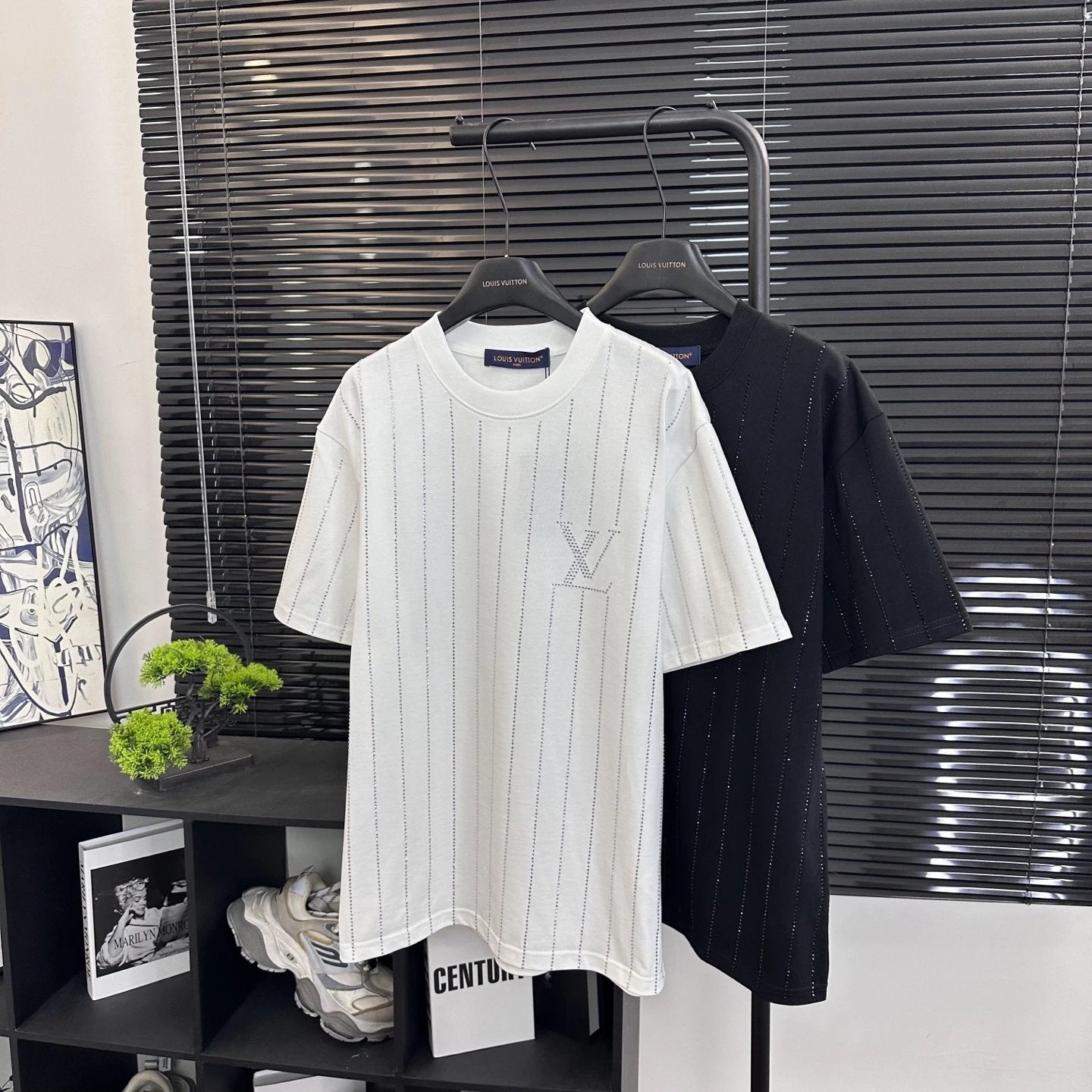 Louis Vuitton LV T-shirt Full Body Rhinestone Letters logo round Neck Short Sleeve25ss New Pure Cotton Unisex Style T T-shirt OS Loose Fit Base Shirt