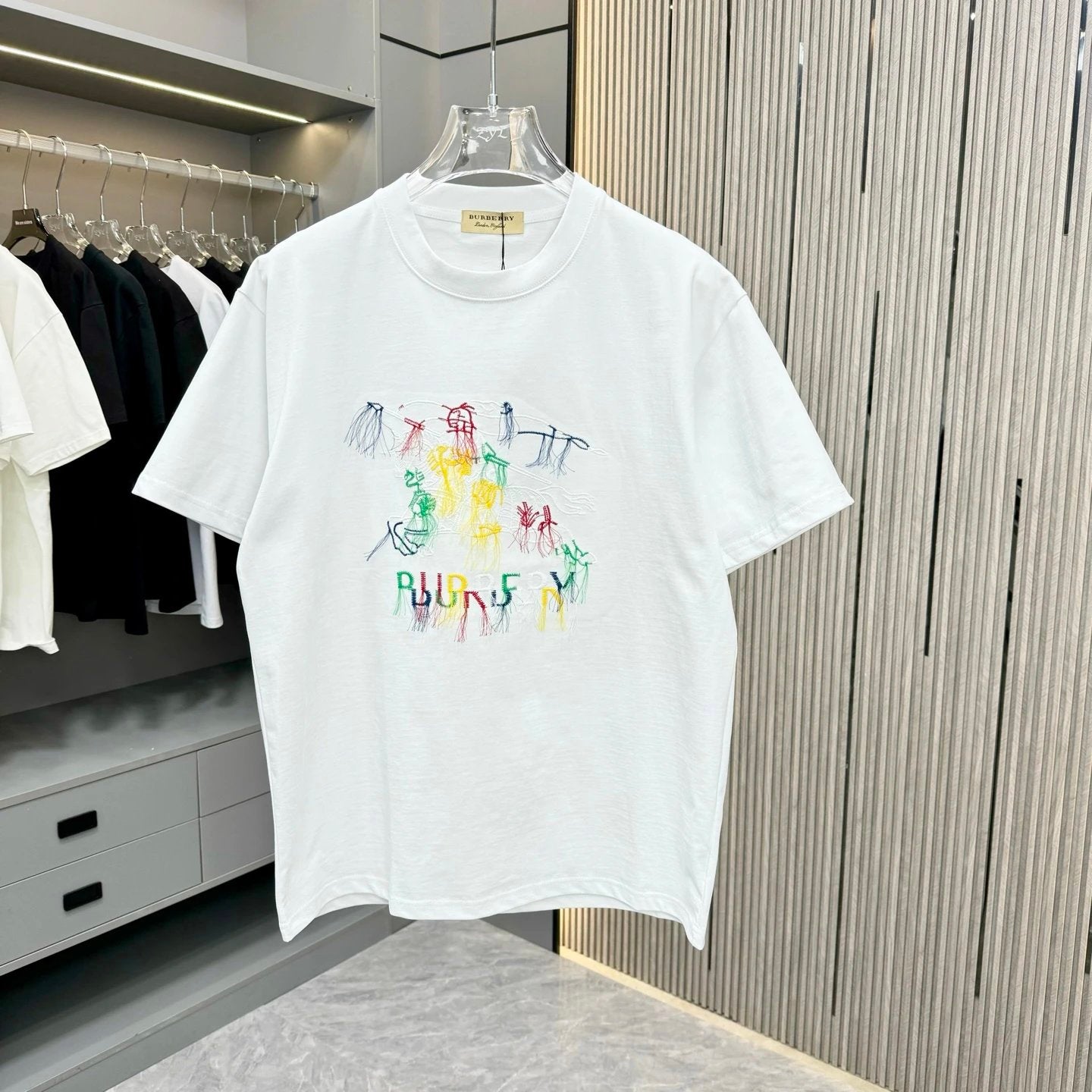 Burberry T-shirt Chest Embroidery Tassel Series Craft logo round Neck Short Sleeve25ss New pure cotton T Unisex T-Shirt OS Drop Shoulder Loose Fit Base Shirt Top T-Shirt Short Sleeve