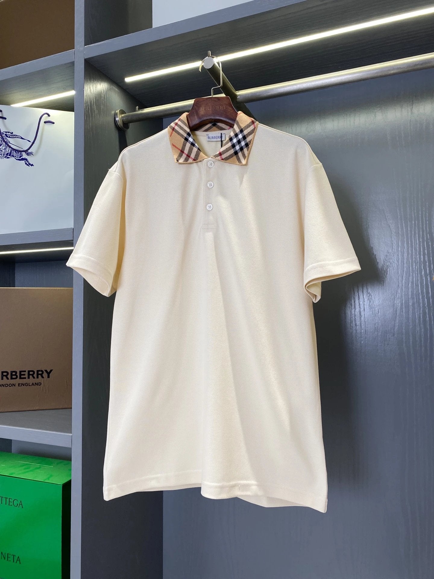 Burberry T-shirt Collar with small checkered pattern logo Embroidery POLO Shirt Lapel Short Sleeve25ss New Unisex Commuter Short Sleeve Summer Loose Fit T Business Shirt Plus Size T-Shirt