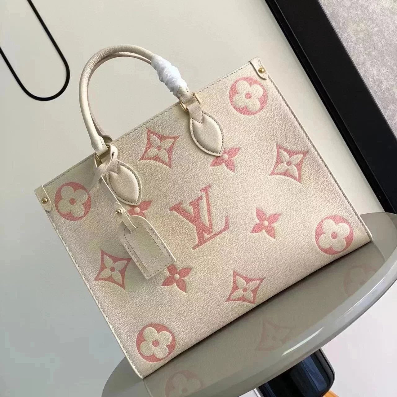 Louis Vuitton LV Women's Bag Top version Tote Original Leather Tote Bag New Milk White Strawberry Series Shopping Bag Tote Bag Pillow Bag Three-in-One Full Leather Shoulder Bag Messenger Bag Handbag Clutch Women's Bag