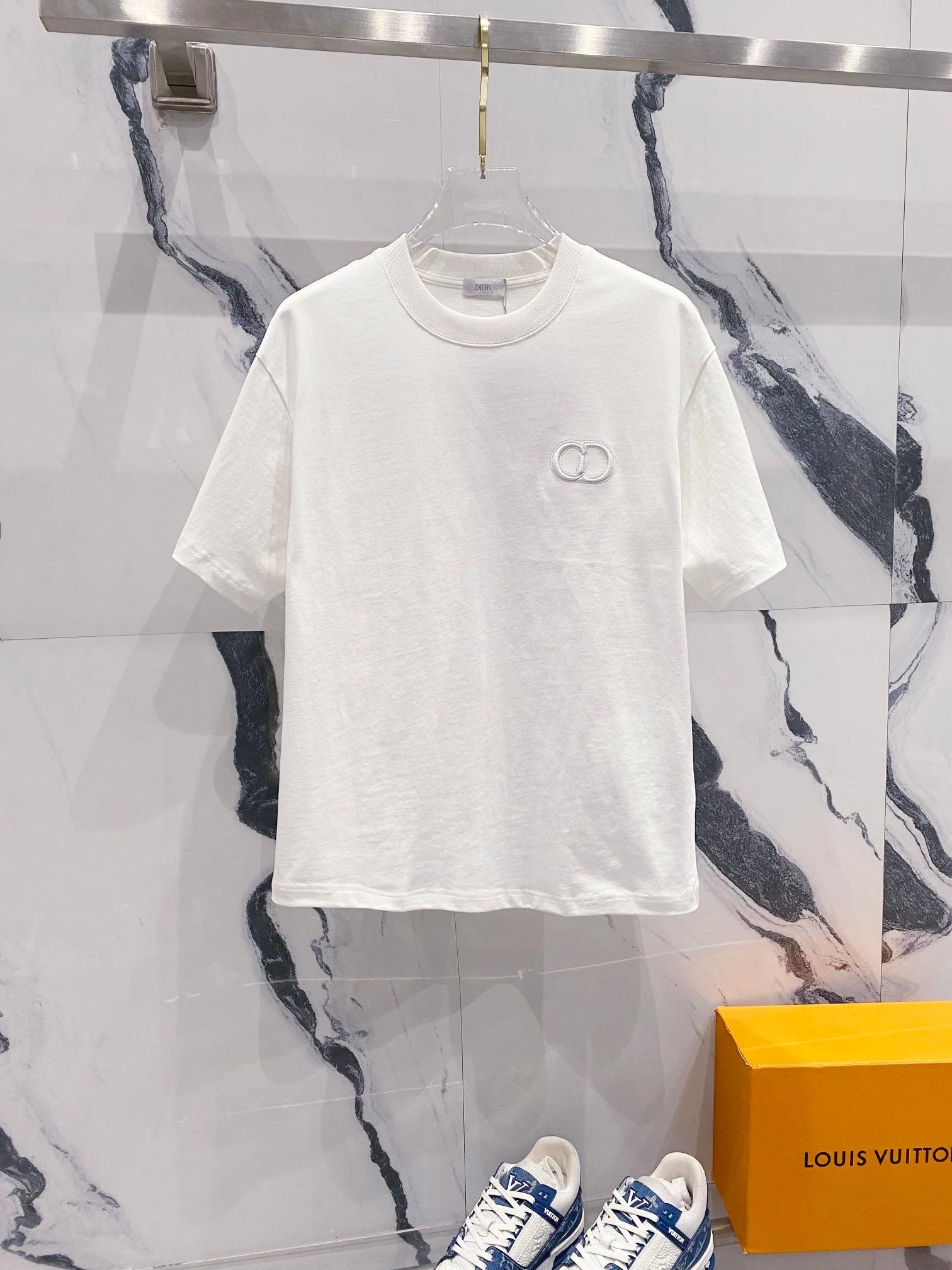 Dior T-shirt Minimalist Brand CD Letter Embroidery LOGO round Neck Short Sleeve25ss New Pure Cotton Unisex Style T T-shirt OS Loose Fit Base Shirt Casual Short Sleeve Top T-Shirt