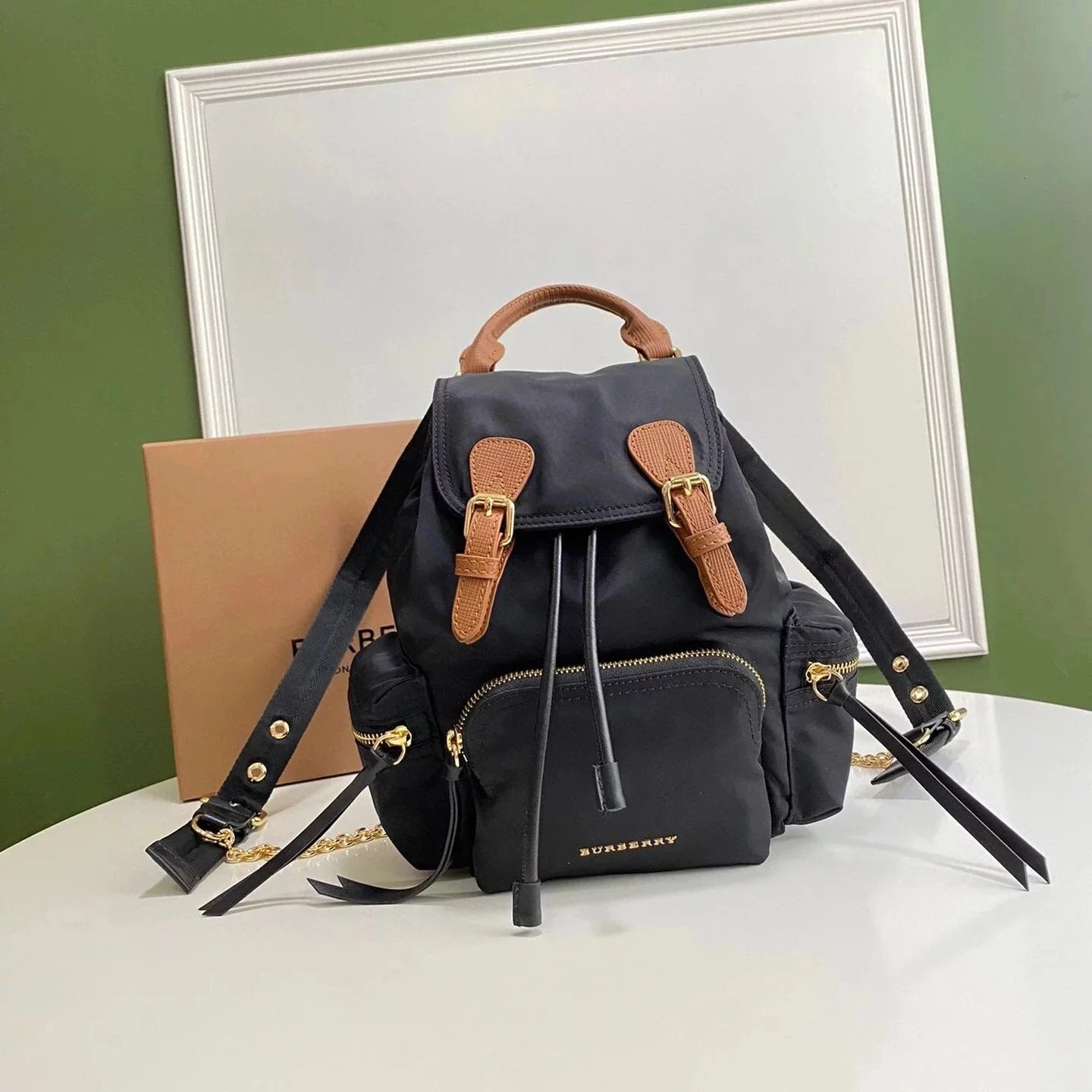 Burberry backpack Top version Backpack Military Backpack Men's and Women's Backpacks Bag Fashion Classic Original Single New Imported Nylon Cloth Waterproof Fabric Men's Bag Burberry Bag Women's Bag Large Medium Small Size