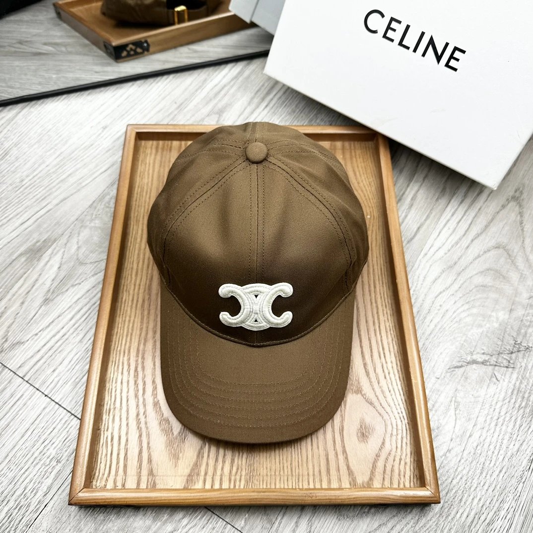 Celine Hat Big Label logo Baseball Cap Sunshade Sun Protection Duckbill Cap Large Head Circumference Slimming Face Curved Brim Versatile Sports Hat for Men and Women Couples Same Style