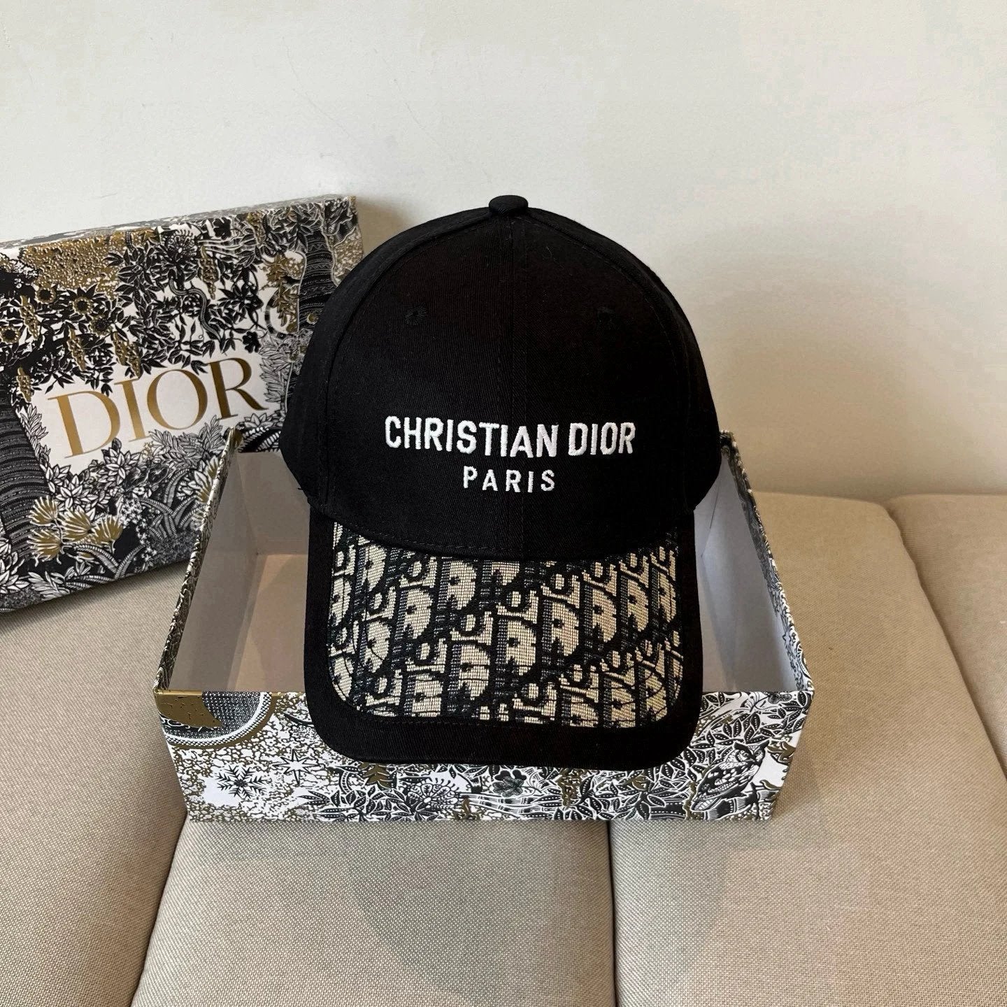 Dior Hat Alphabet Jacquard logo Baseball Cap Sunshade Sun Protection Duckbill Cap Unisex Couple Style Large Head Circumference Slimming Face Curved Brim Versatile Sports Hat