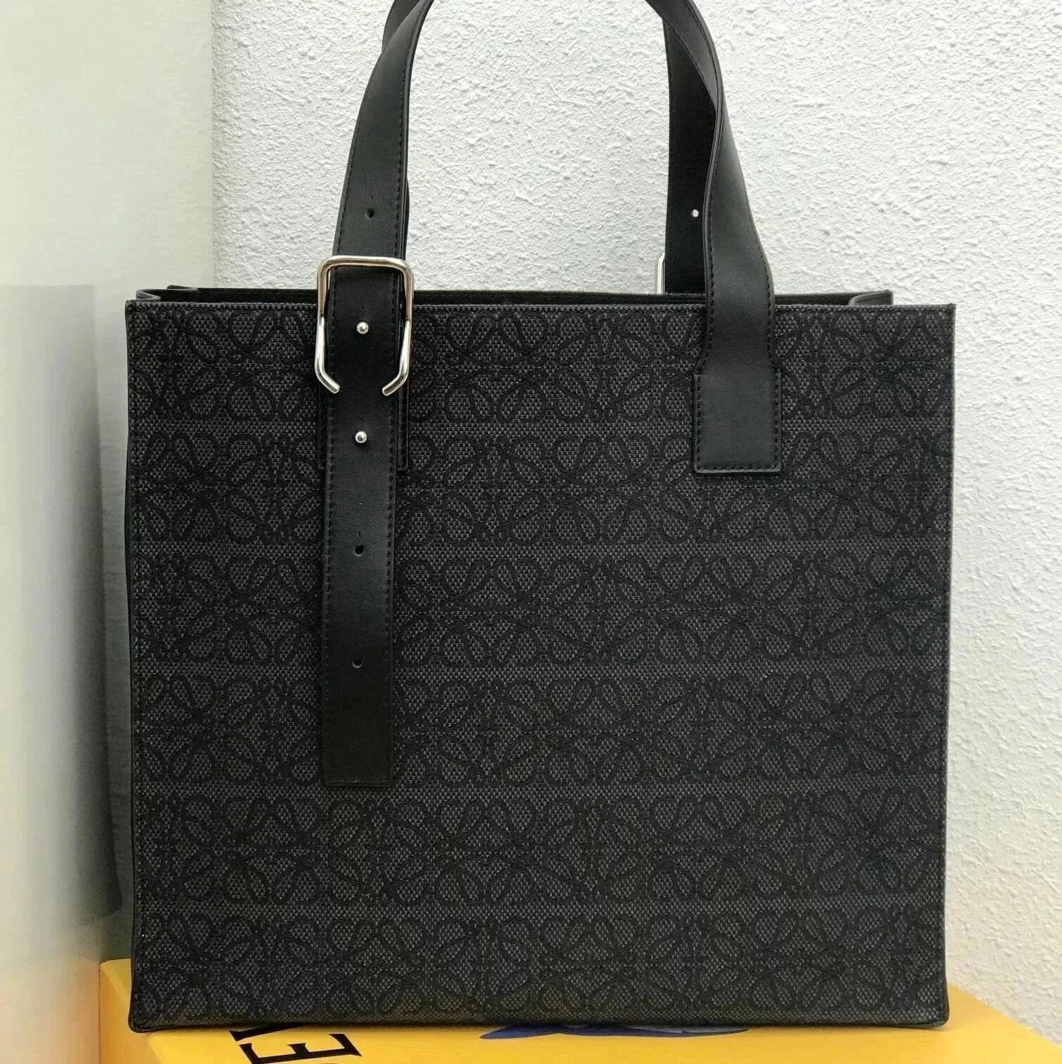 LOEWE Backpack Top version 【Surrogate Shopping Edition】BuckleTote Men's Tote Bag Office Worker Commuter Bag Computer Bag Handbag Loewe Men's Bag Business Briefcase Men's Handbag