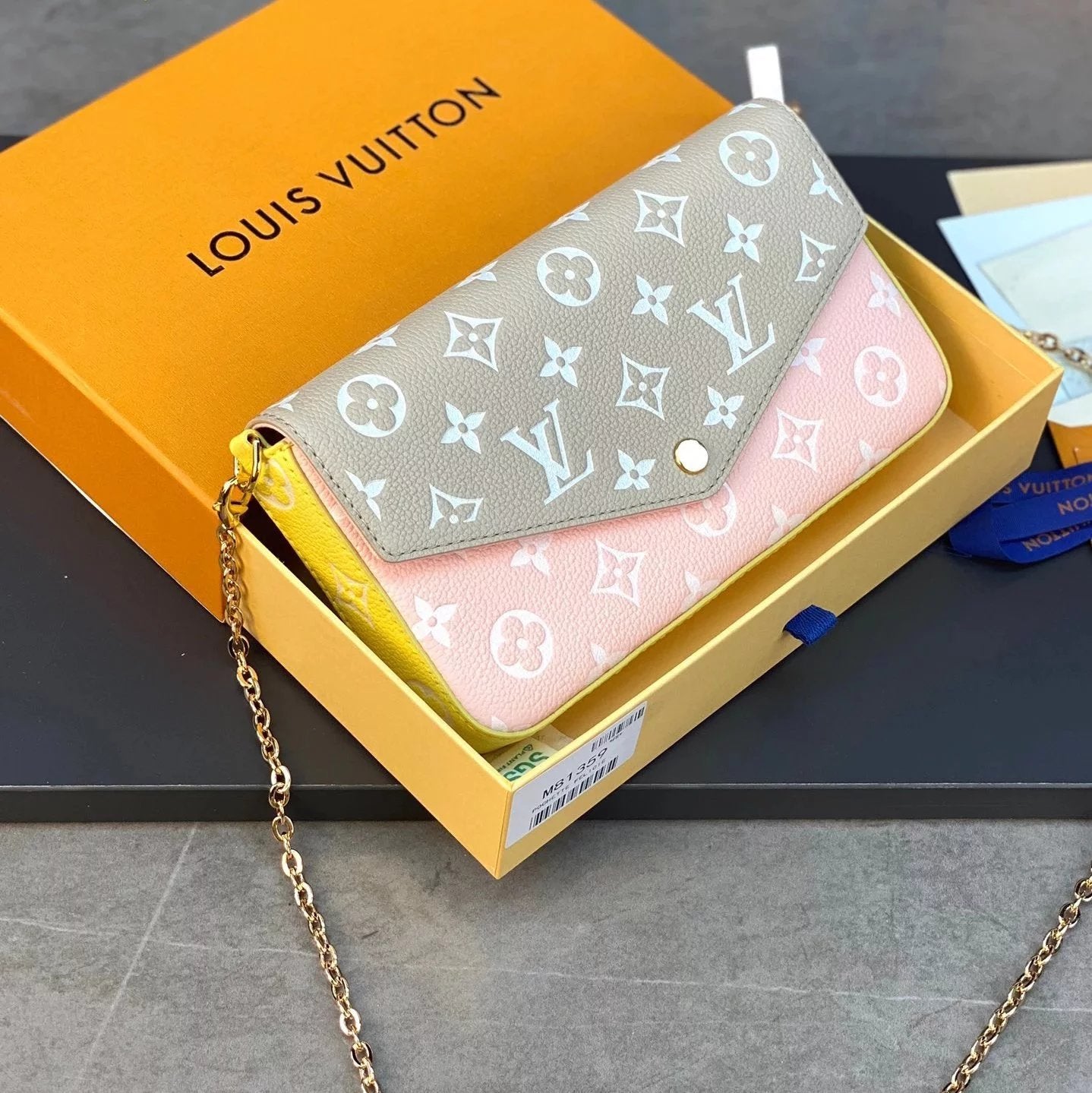 Louis Vuitton LV Women's Bag Top version New felicie Presbyopic Three-in-One Mahjong Bag Envelope Package Clutch Card Holder Wallet Mobile Phone Bag Chain Bag Crossbody Women's Shoulder Bag M61276M640648135981759
