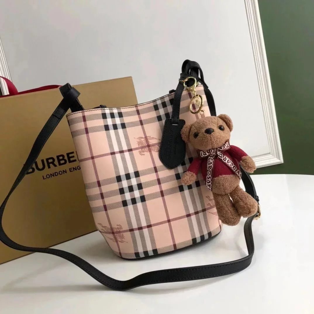 Burberry Women's Bag Top version 【High-End Customization】Plaid Bucket Bag Crossbody Bag Shoulder Bag Original War Horse Plaid Inner Italian Palm Pattern Cowhide Three Colors