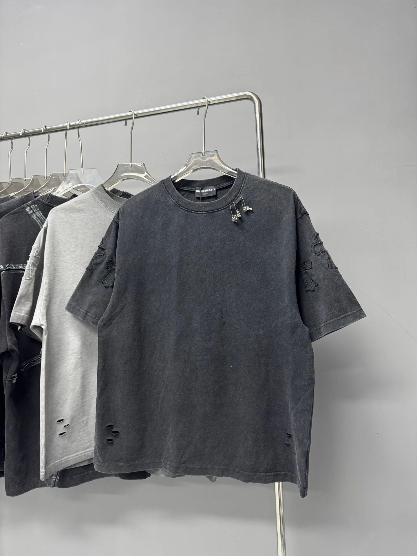 Chrome Hearts T-shirt Heavy Craft Distressed Cut Pin Round Neck Short Sleeve25ss New pure cotton T Unisex T-Shirt OS Loose Fit Base Shirt Top Half Sleeve T-Shirt