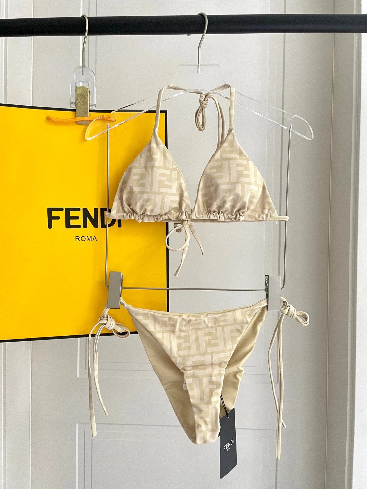 Fendi swimsuit Full Print Double F Jacquard Bikini Two-Piece Swimsuit Sexy Small Chest Gathered Beach Pool Backless White Women's Swimwear Vacation Hot Spring