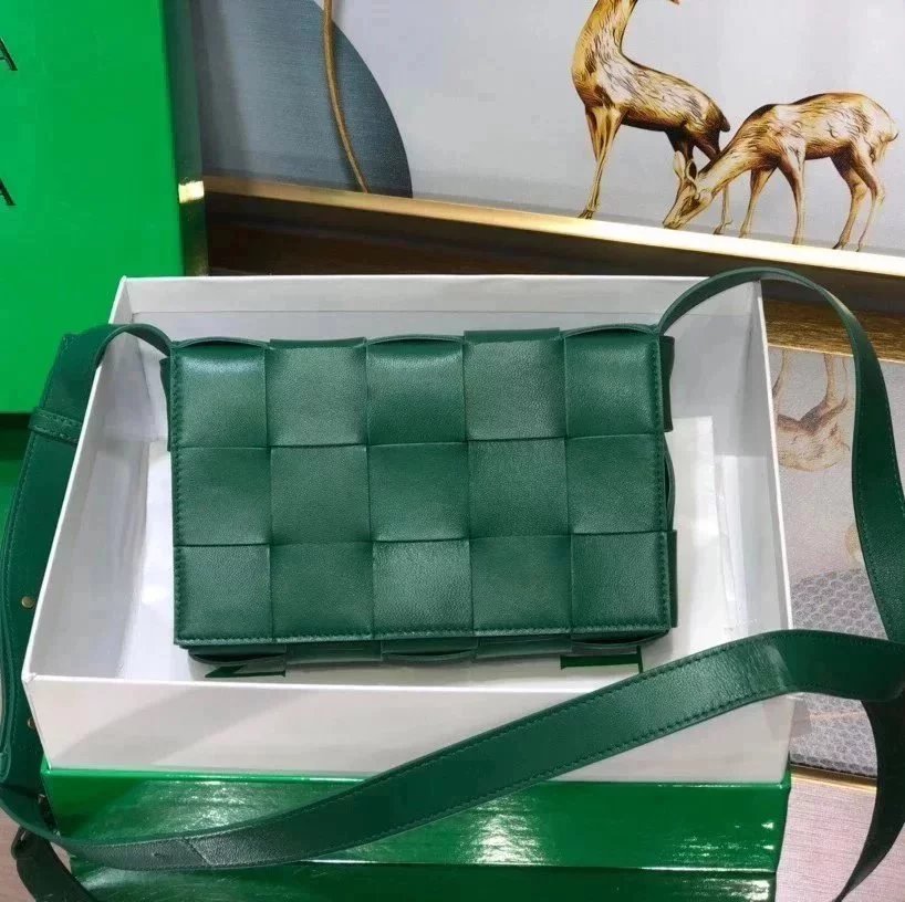 Bottega Veneta Women's Bag Top version 【Special Cabinet Version】Woven bag CROSSBODY Square Bag Pillow Bag(Lambskin)Rubik's cube bag Cassette15Plaid Woven Bag Original Leather Handbag Waist Bag Chest Bag Shoulder Messenger Bag Unisex Men's and Women's Bags