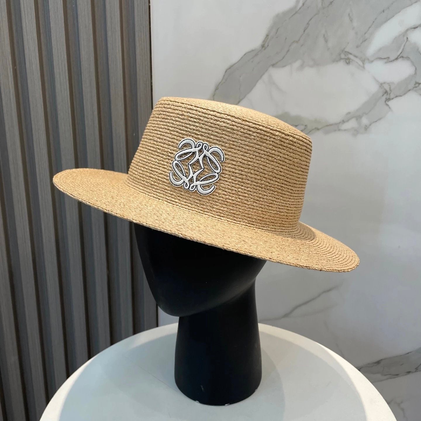 LOEWE Hat Brand Logo logo Straw Hat Fisherman Hat Casual Sun Protection Plain Face Covering Sunshade Outdoor UV Protection Versatile Flat Top Bucket Hat