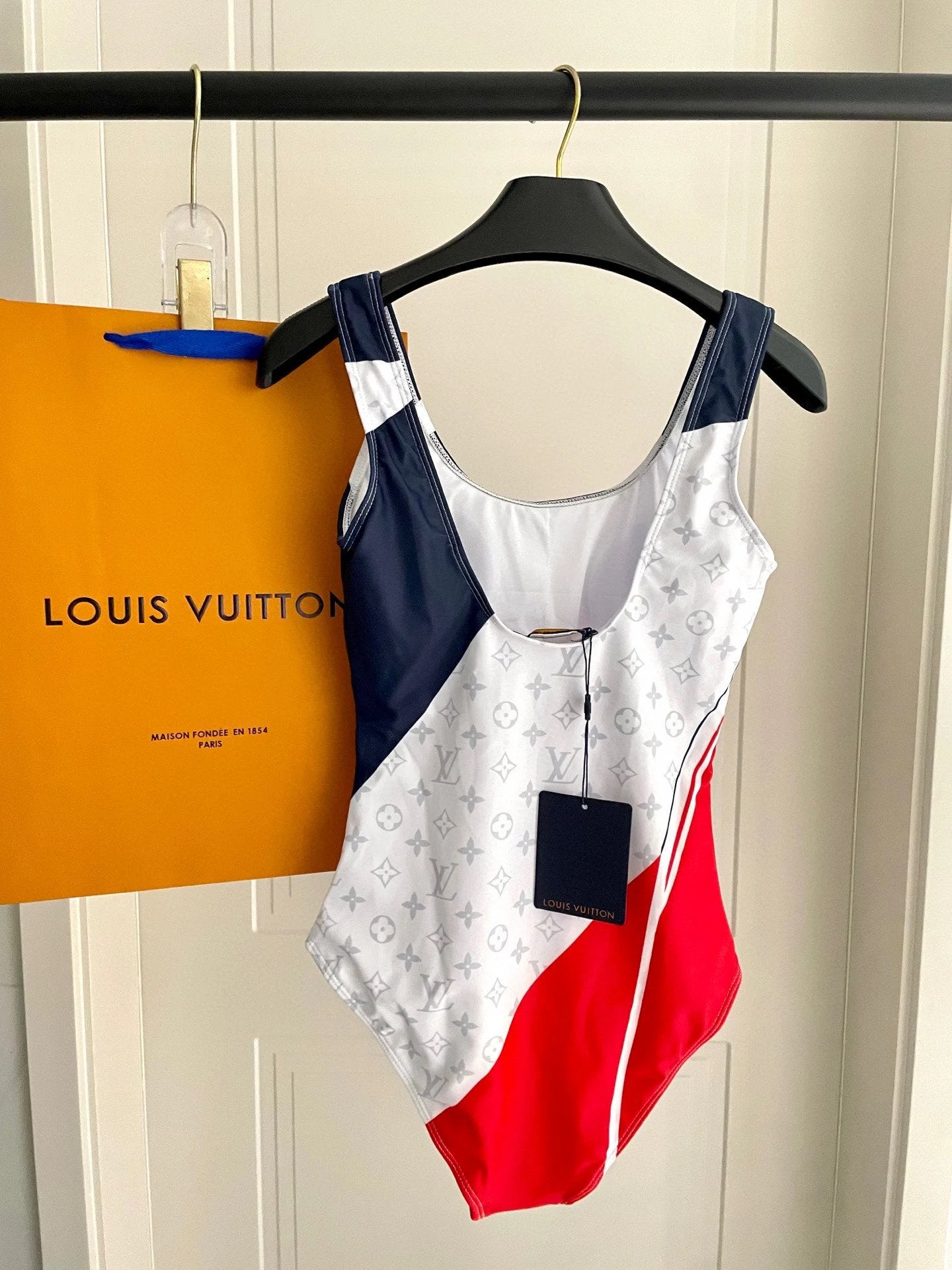 Louis Vuitton LV Swimsuit Full Print Vintage Floral One-Piece Bikini Swimsuit Sexy Backless White Small Chest Gathered Beach Pool Women's Swimwear Vacation Hot Spring