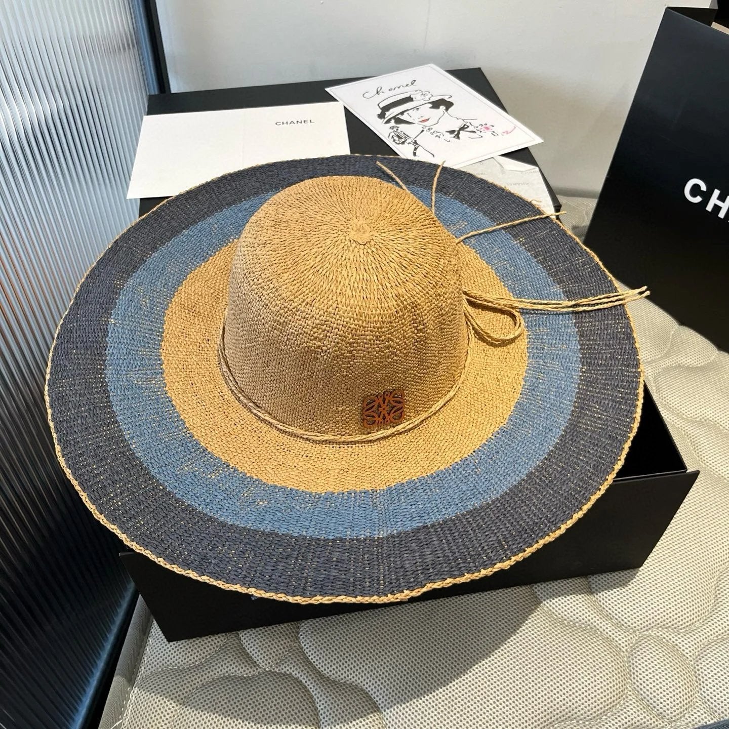 LOEWE Hat Brand Logo logo Fisherman Hat Casual Sun Protection UV Protection Plain Face Covering Sun Hat Outdoor Versatile Flat Top Bucket Hat