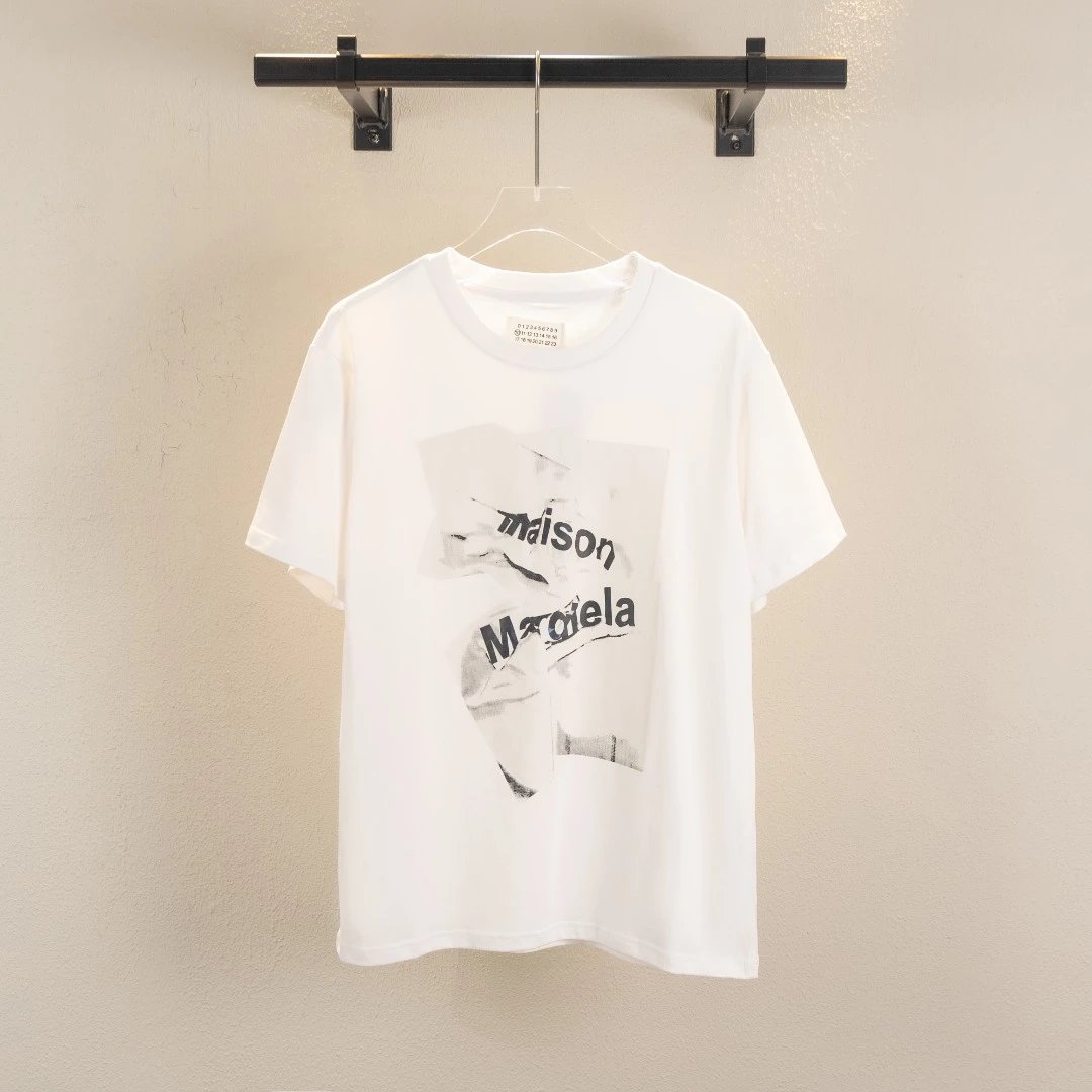 Maison Margiela T-shirt Chest Digital Paint-Splashing Style Graffiti Printing logo round Neck Short Sleeve25ss New Pure Cotton Unisex Style T Casual T-Shirt Base Layer Shirt OS Loose Fit Half Sleeve Top Plus Size