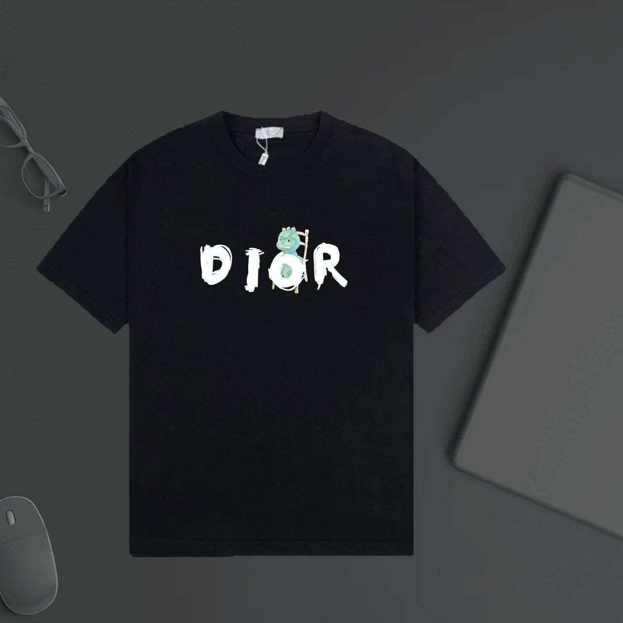 Dior T-shirt Hand-painted Letter Print on the Chest logo round Neck Short Sleeve25ss New Pure Cotton Unisex Style T T-shirt OS Loose Fit Base Shirt Top Half Sleeve T-Shirt