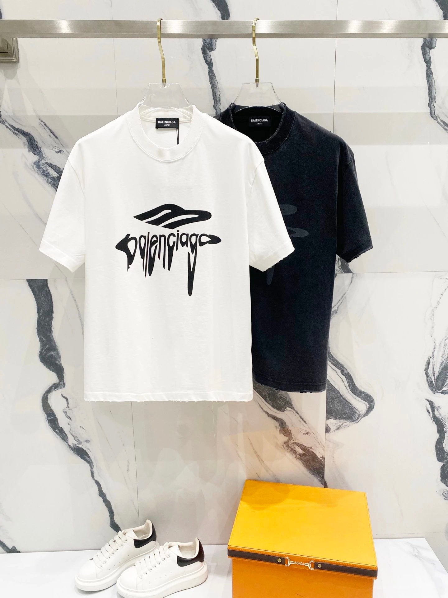 Balenciaga T-shirt Chest Letter Print logo round Neck Short Sleeve25ss New Pure Cotton Unisex Style T Casual T-Shirt Base Layer Shirt OS Loose Fit Half Sleeve Top Plus Size