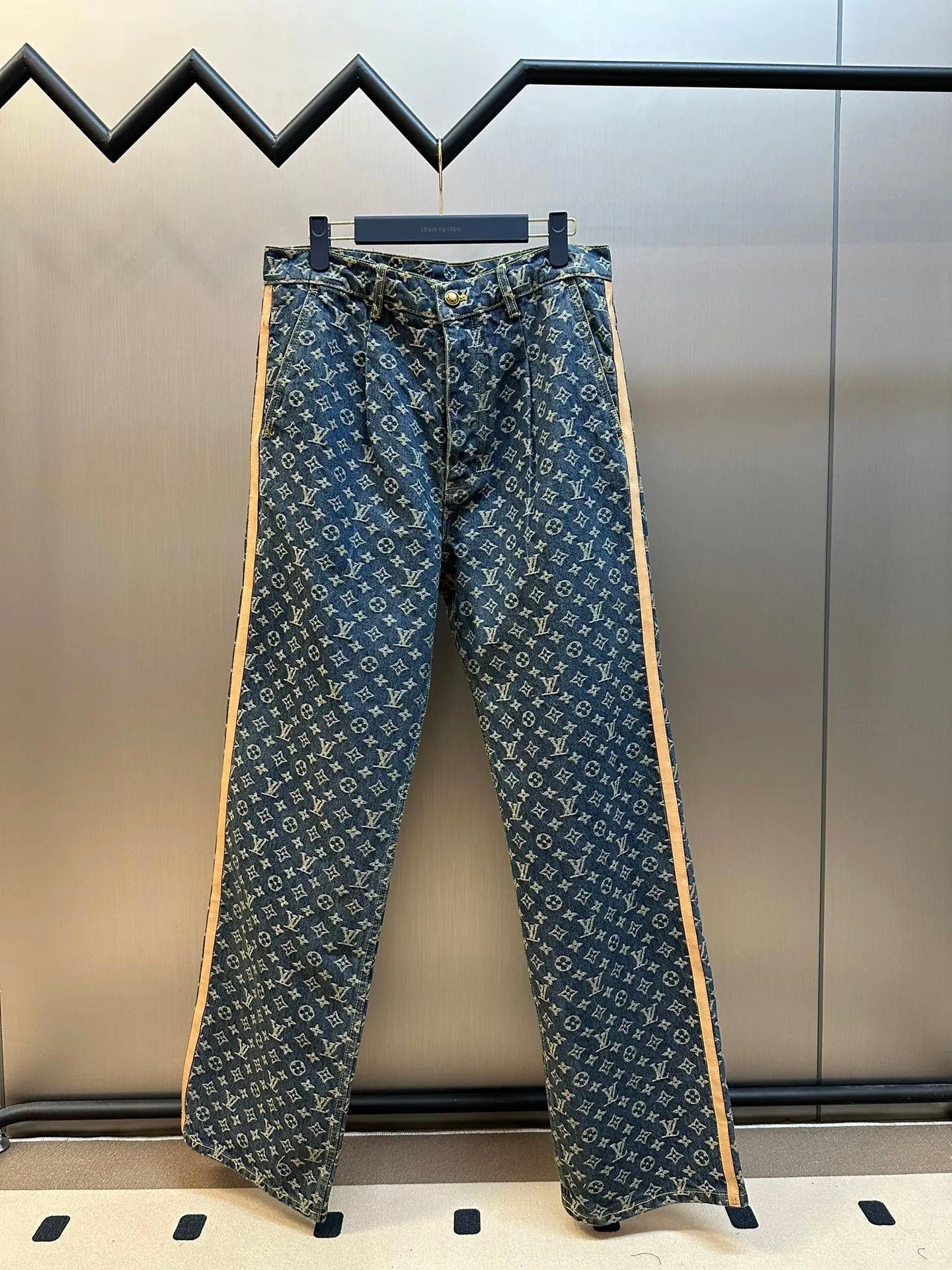 Louis Vuitton LV Jeans Monogram Jacquard Patchwork Jeans Straight Washed Blue Jeans Autumn Winter New Unisex Long Pants Loose Casual Wide Leg High Waist