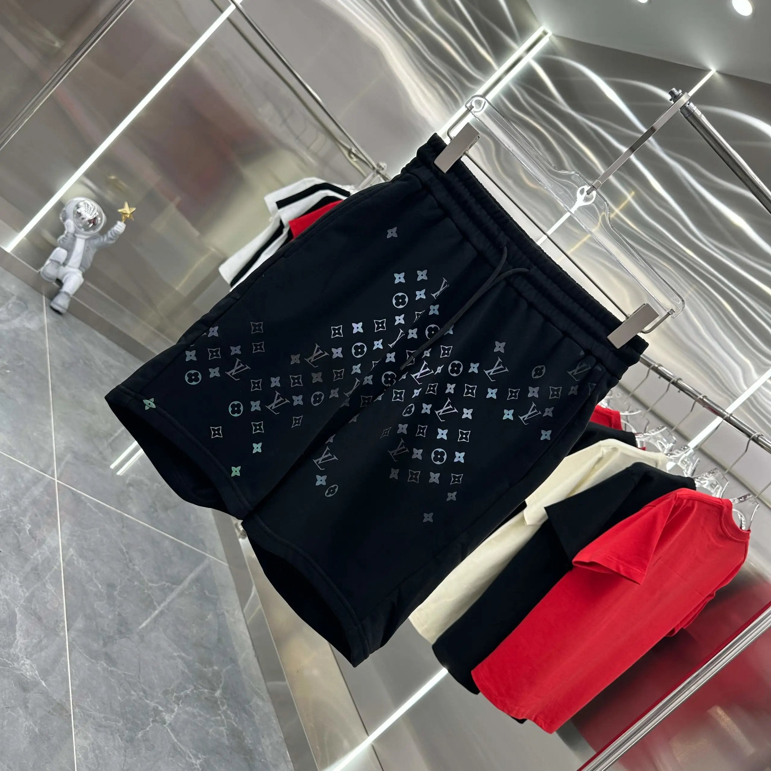 Louis Vuitton LV Shorts Personalized Printing logo Five-point Shorts25ss New Drawstring Casual Summer Pants5Two-in-One Casual Sweatpants for Men and Women, Pure Cotton B Sweatpants