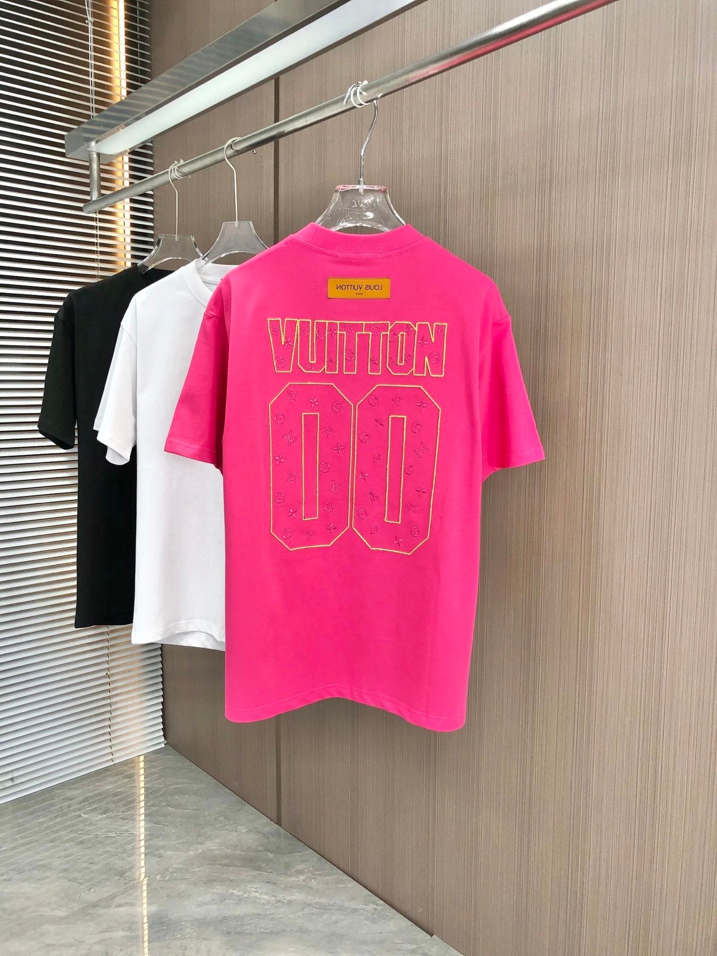 Louis Vuitton LV T-shirt Back Color-Block Letter Embroidery logo round Neck Short Sleeve25ss New pure cotton T Unisex T-Shirt OS Drop Shoulder Loose Fit Base Shirt Top T-Shirt Short Sleeve