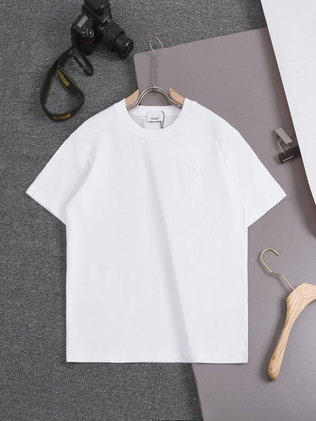 Burberry T-shirt Lily Classic Logo Embroidered Round Neck Short Sleeve25ss New Pure Cotton Unisex Style T T-shirt Base Shirt Tee Shirt OS Loose design
