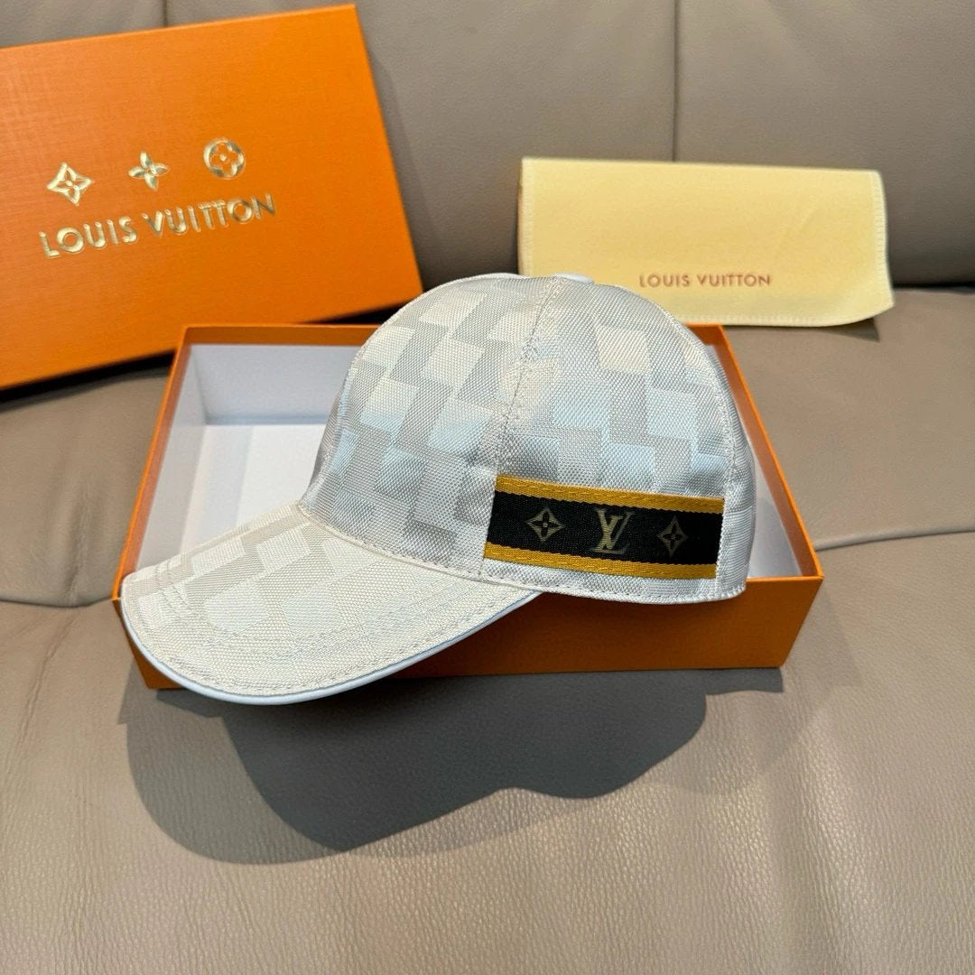 Louis Vuitton LV Hat Classic Checkered Pattern logo Baseball Cap Sun Protection Visor Cap Large Head Circumference Versatile Sports Hat Slimming Face Curved Brim Unisex Couple Style